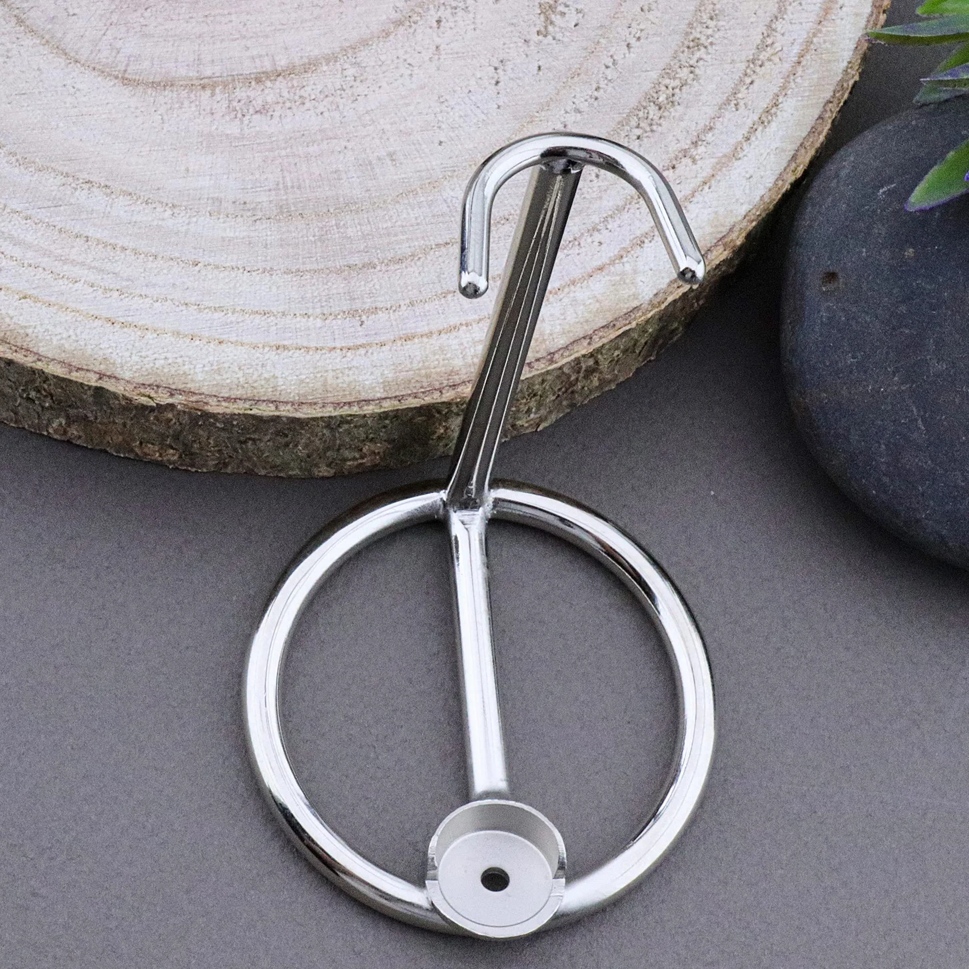 Supporto per rasatura da uomo, realizzato in acciaio INOX (finitura cromata) per tutti i tipi