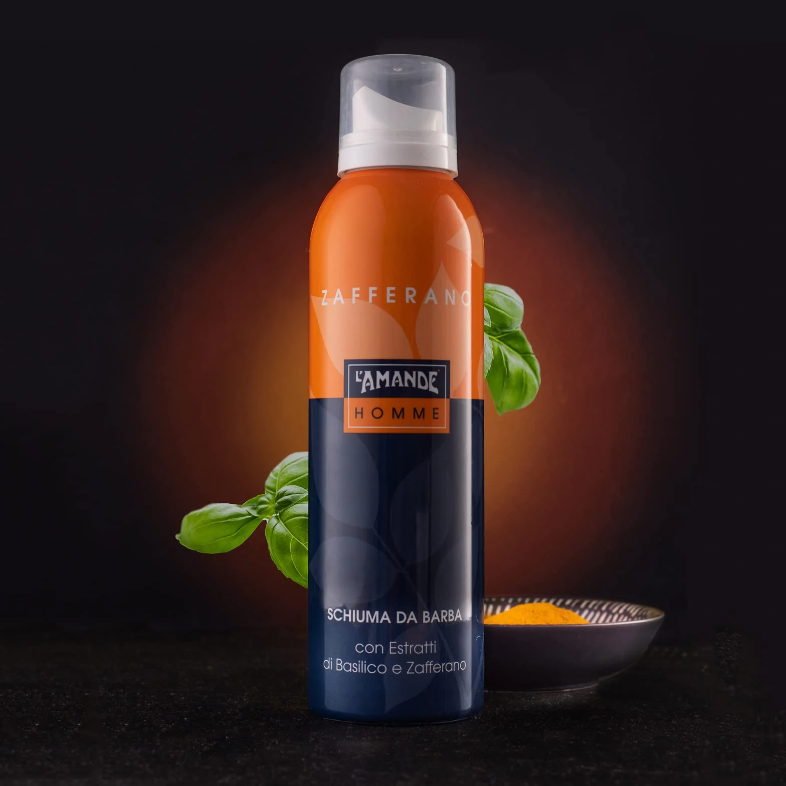 L'AMANDE - Schiuma da Barba Delicata e Tonificante, Schiuma da Barba Uomo con Estratto di Basilico, Emulsione Delicata contro Irritazioni, Favorisce la Scorrevolezza del Rasoio, Zafferano 200 ml