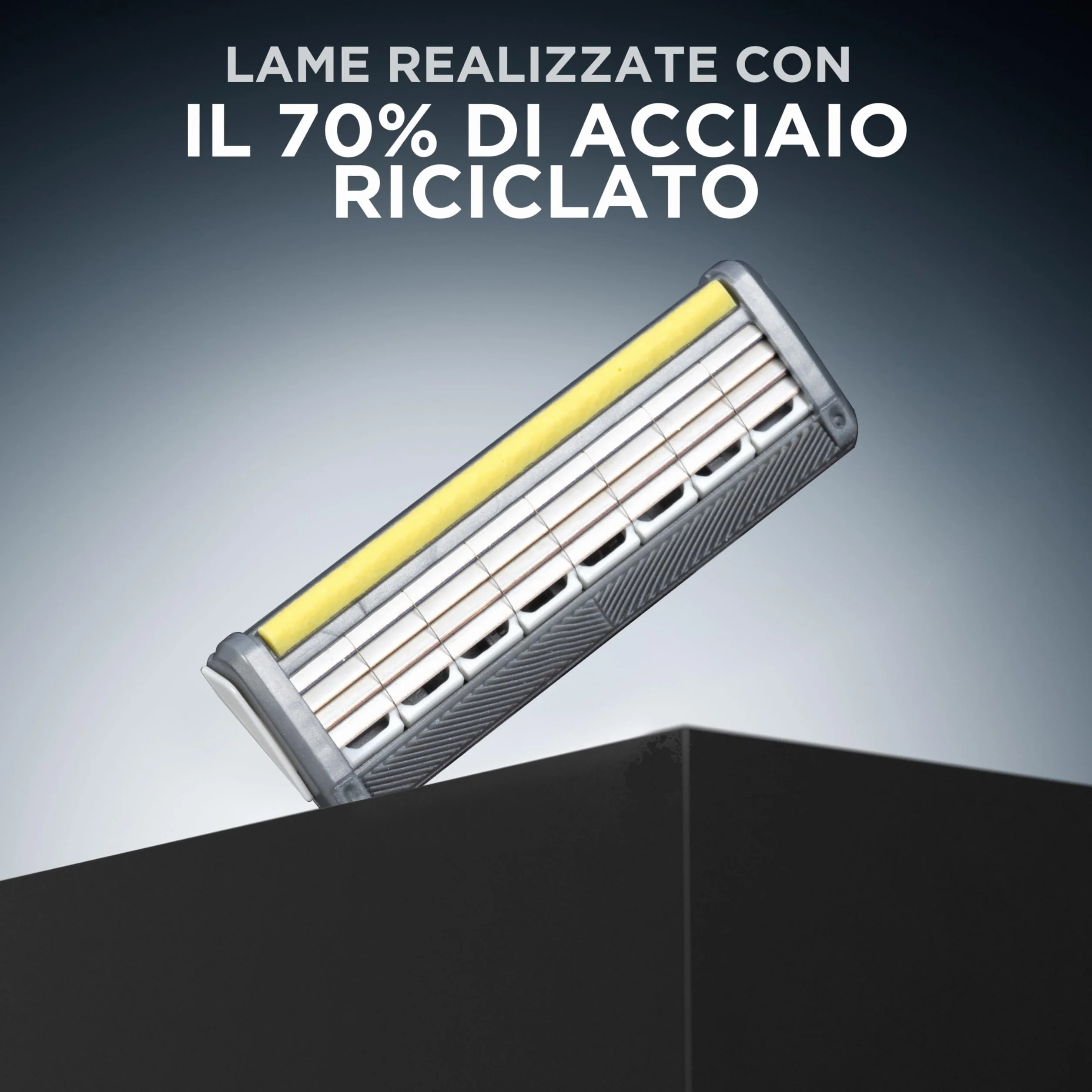 Wilkinson Sword - Quattro Essential 4 Sensitive - Rasoio Usa & Getta - Rasoio a 4 Lame per Uomo con Striscia Lubrificante con Aloe - Lame rivestite in Diamante - Confezione x3+1