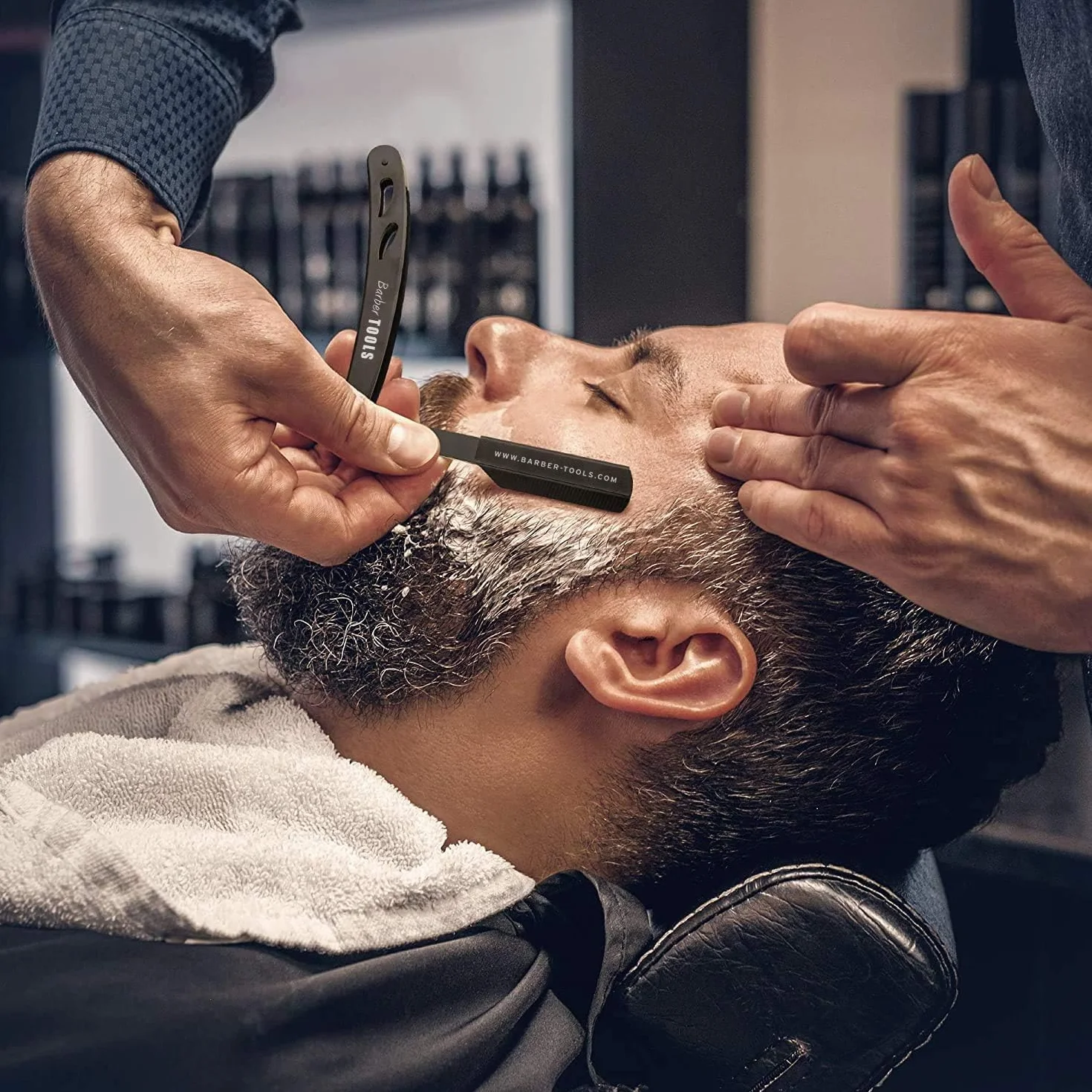 Kit da rasatura uomo - Rasoio per barba uomo/taglio a mano per barba - con 50 Lame Singole + Panno + Stick di allume + Custodia per la conservazione + Pettine guida per rasatura -NERO- BARBER TOOLS