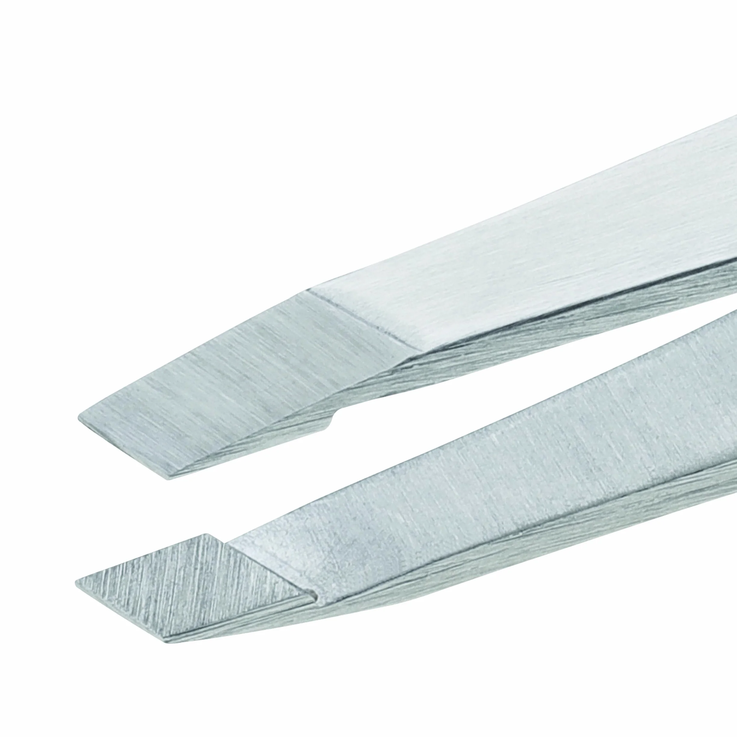 TWEEZERMAN Pinzetta (punte di precisione inclinate affilate a mano, qualità professionale, ergonomica, per sopracciglia, acciaio inox)