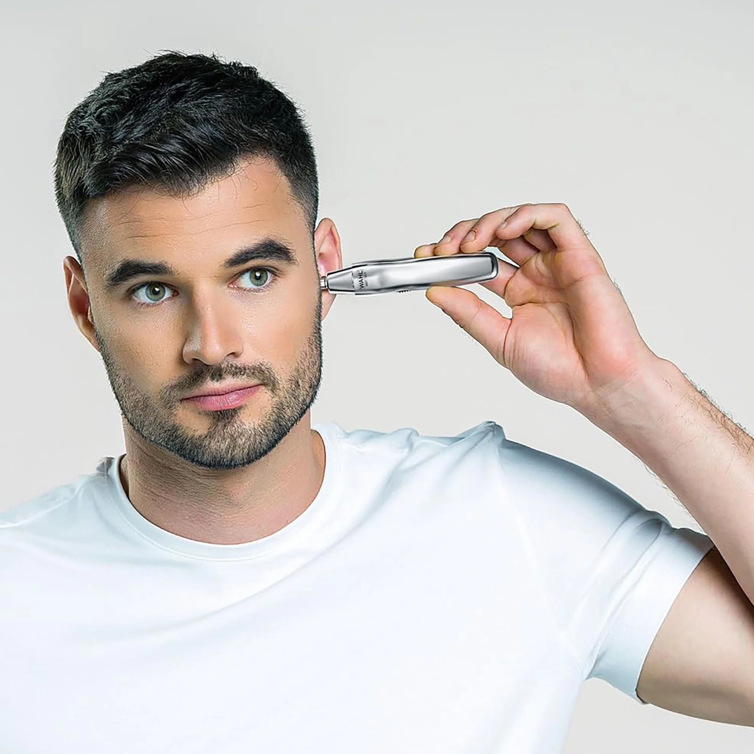 WAHL Groomsman, peli del naso, dettagli e pulizia con Trimmer Wet/Dry a batteria per peli del naso