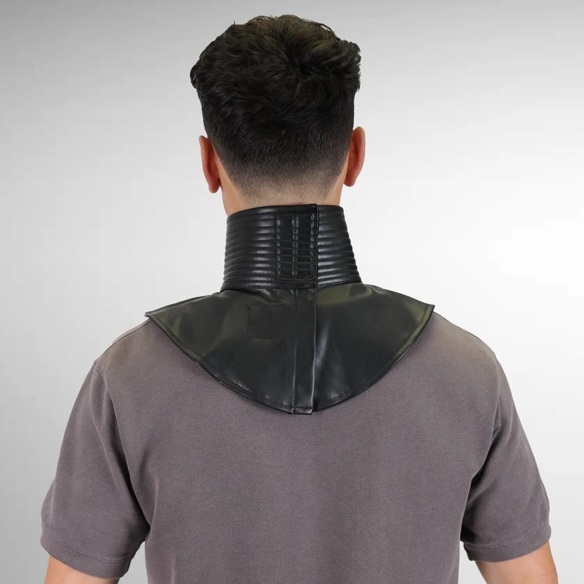 Guarnizione collo costume cosplay armatura casco accessorio nero