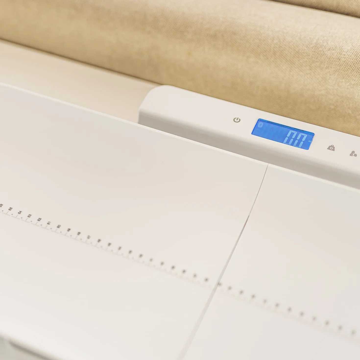 Suavinex Bilancia Digitale Neonati Adulti 1-100 kg Vassoio Pesata Rimovibile