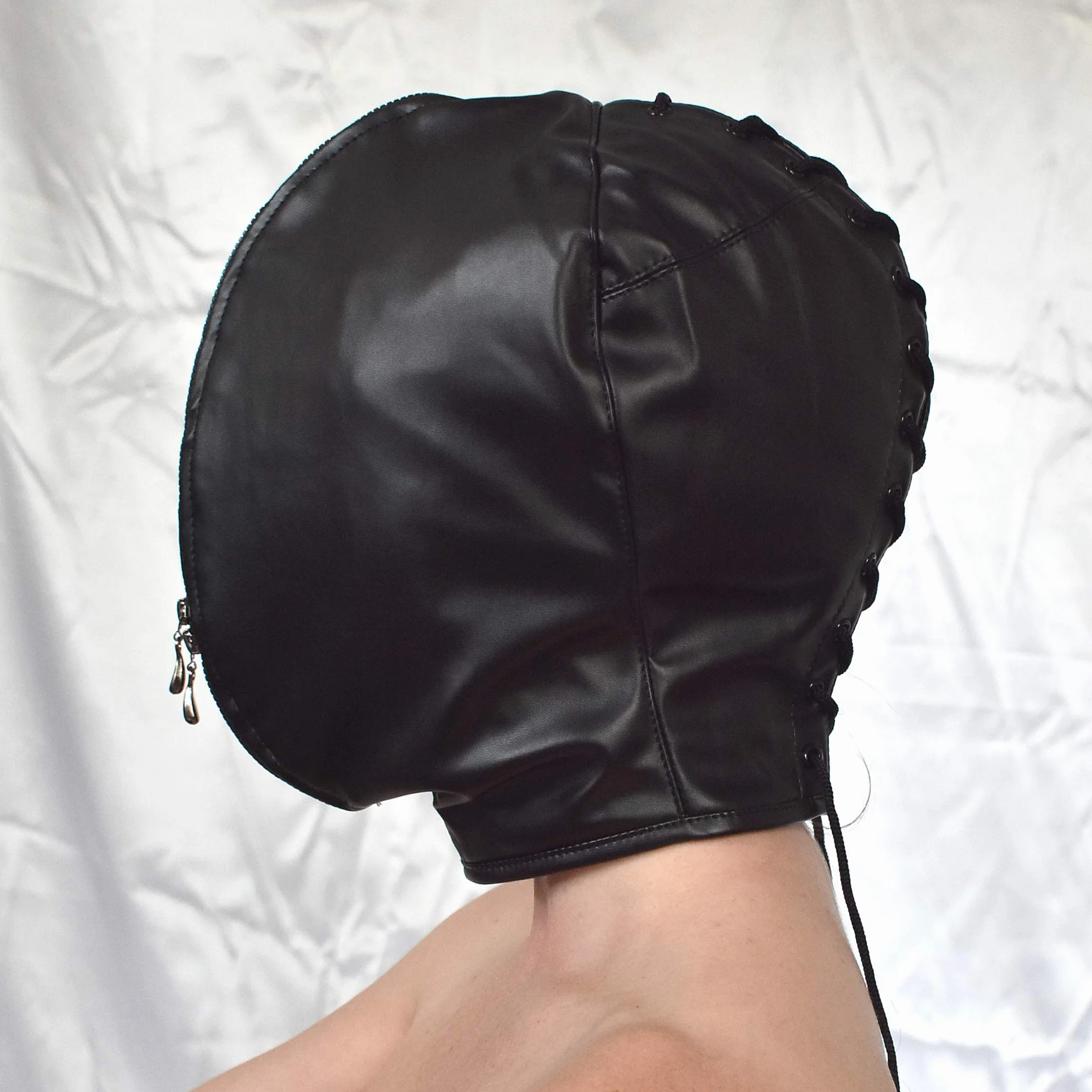 Maschera BDSM in similpelle con cerniera bidirezionale per Breathplay