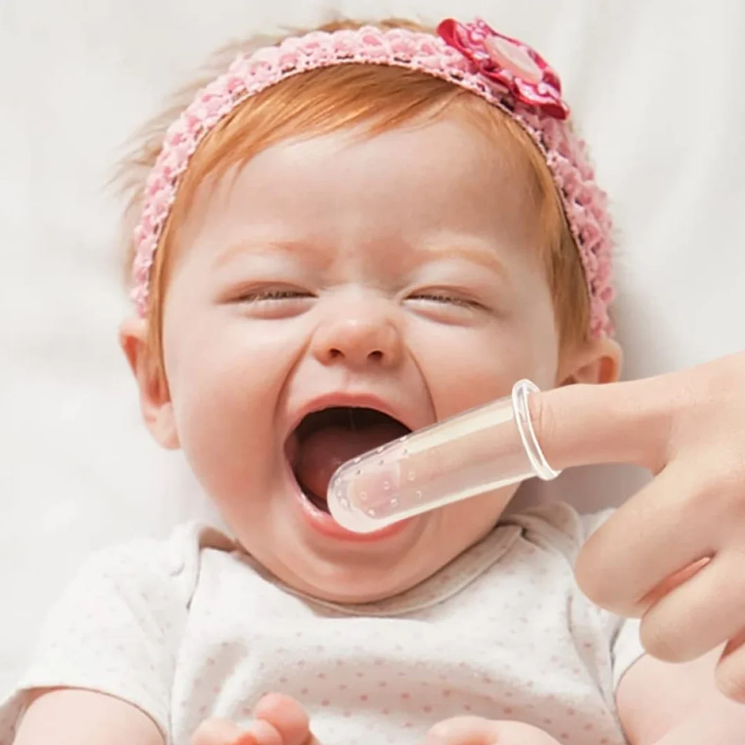 Spazzolino da denti per bambini Spazzolino da denti in silicone Kit per la cura del bambino Spazzolino per l'igiene orale 0-24 mesi Scatola di immagazzinaggio del nastro per la cura orale del bambino