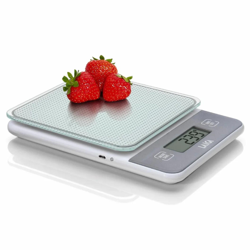 Bilancia elettronica da cucina LAICA, bilancina digitale, per cucinare, in grammi o once, display LCD ad alta precisione in vetro temprato, funzione Tara, ricaricabile - Portata di 5 kg