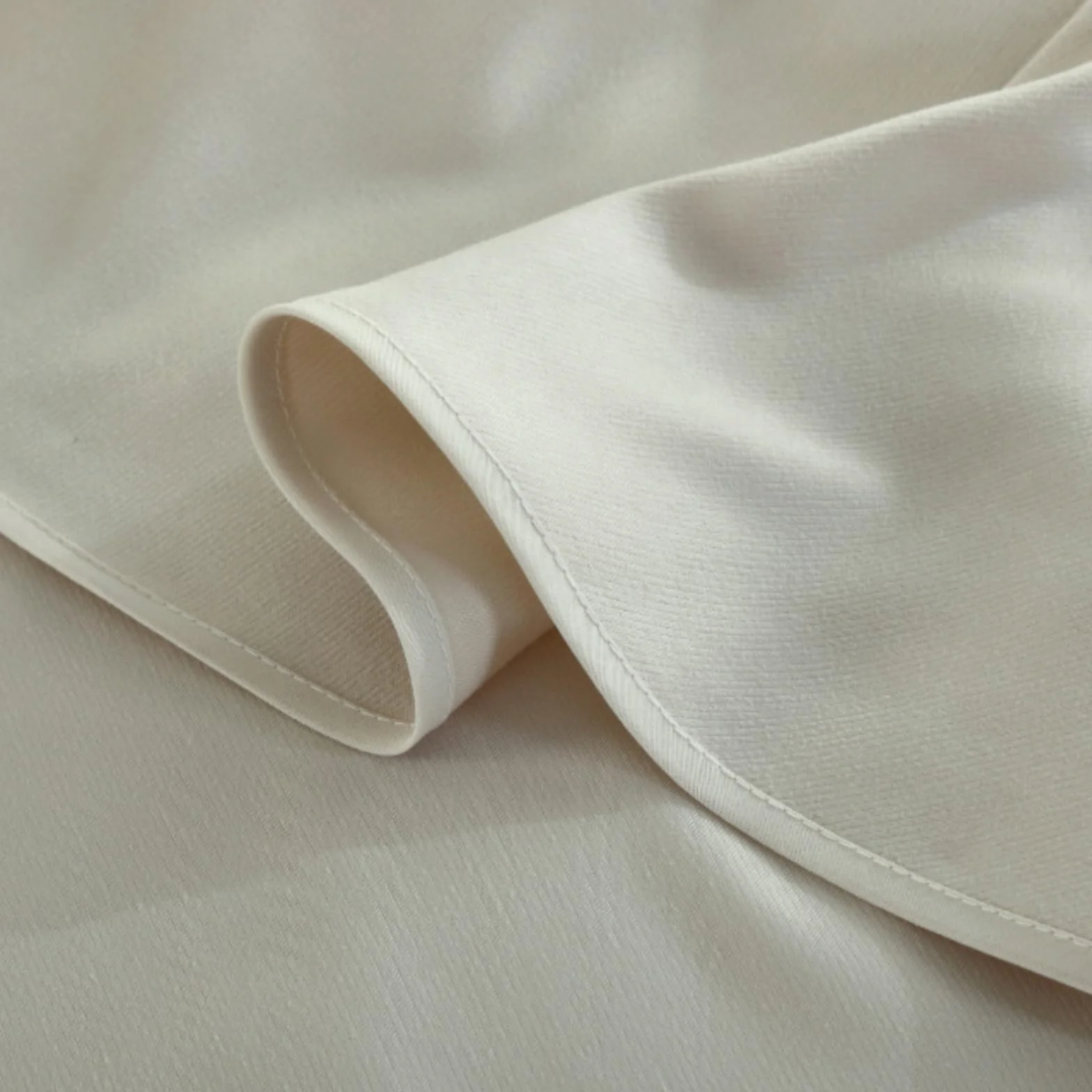 Surwin Lenzuola per Lettino Massaggio con Foro Morbido in Microfibra Lavabile per Professionale (M23 Cachi, 120x230cm)