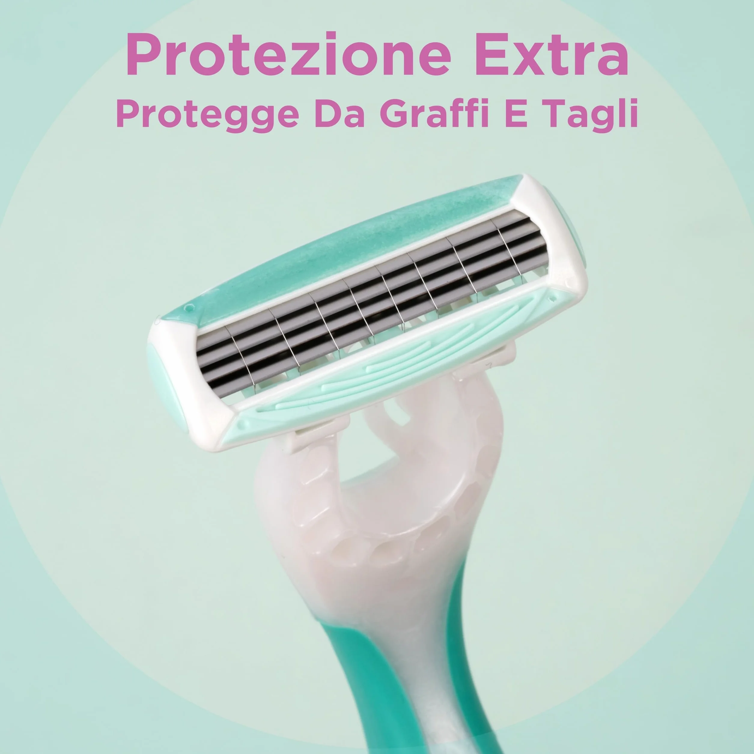 Wilkinson Sword MyIntuition Smooth Sensitive Quattro Rasoio Usa & Getta 4 Lame Donna 2 Strisce Lubrificanti Aloe Vera Vitamina E Confezione 3+1