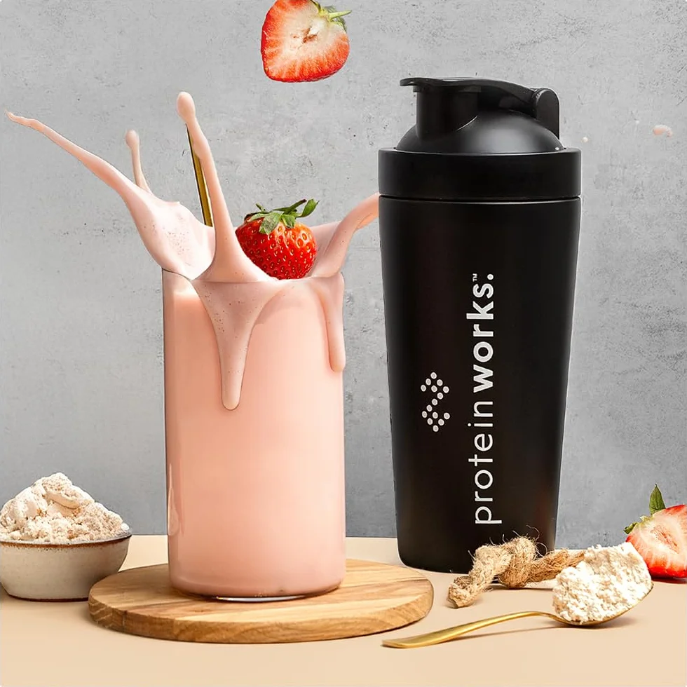 Protein Works | Vegan Complete Meal 360 – GOLD Innovation, Shake Sostitutivo Pasti Vegan Premiato, Ingredienti Vegetali Premium, Vitamine & Minerali, Crema alla Vaniglia, 5 Pasti, 500g