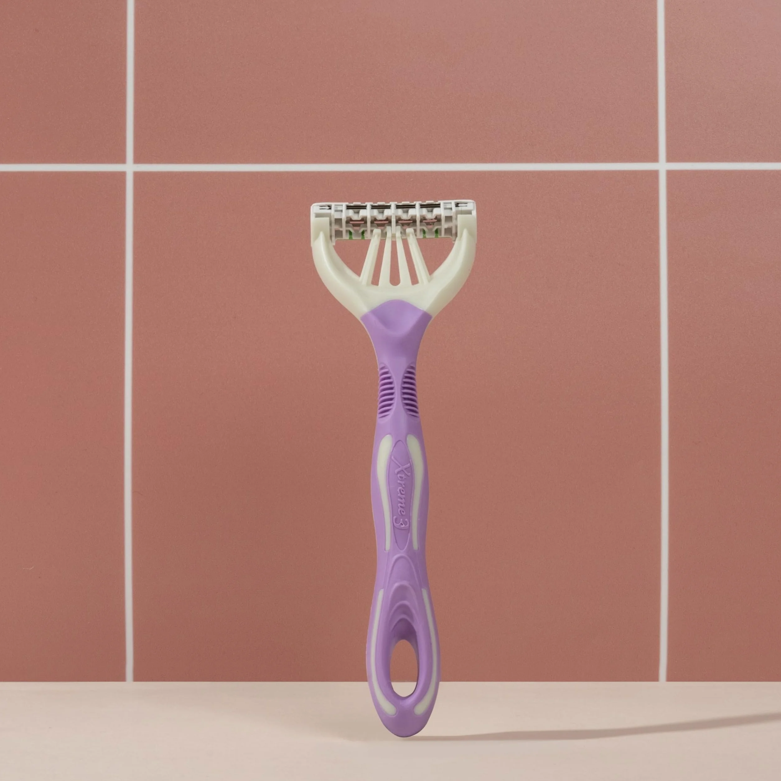 Wilkinson Sword Myintuition Xtreme 3 Comfort Cherry Blossom Disposable Razor for Women 4+2