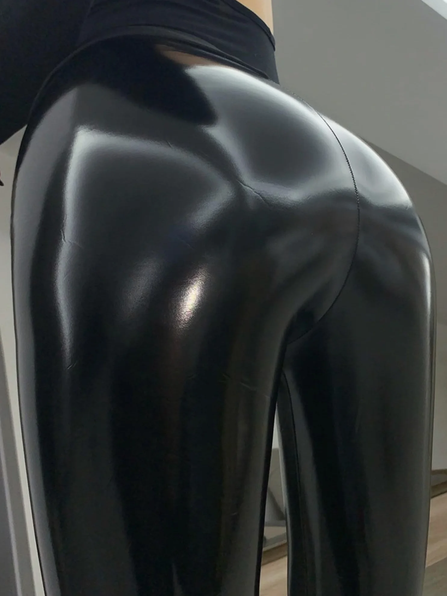 FEESHOW Donna Wetlook Leggings Pelle Finta Pantaloni Vita Alta Lucidi Collant Erotica