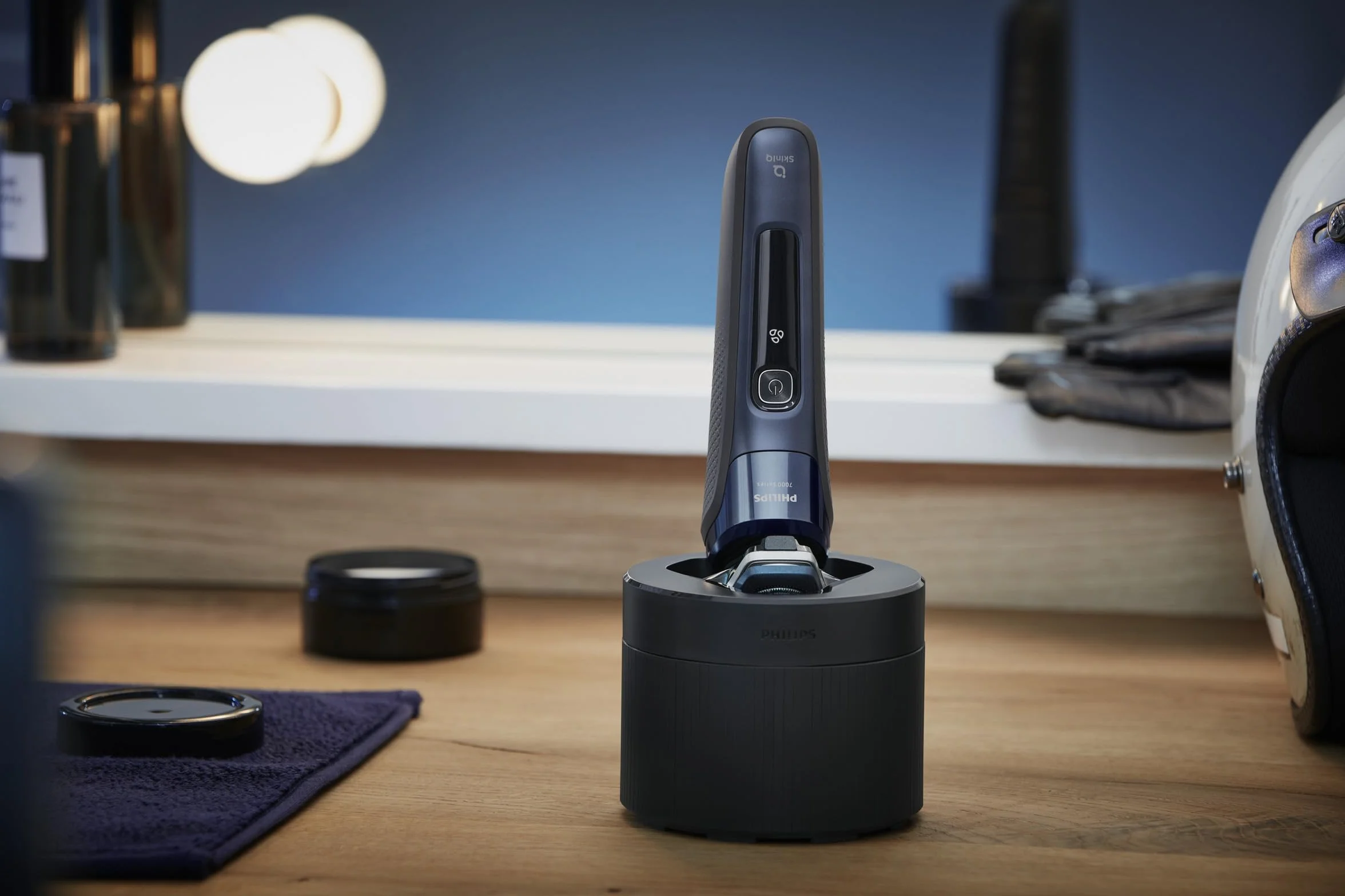 Philips Quick Clean Pod - Cartuccia di pulizia Philips per rasoi elettrici da uomo serie 5000, 7000, 8000 e 9000, detergente per rasoi elettrici da uomo (modello QCP10/01)