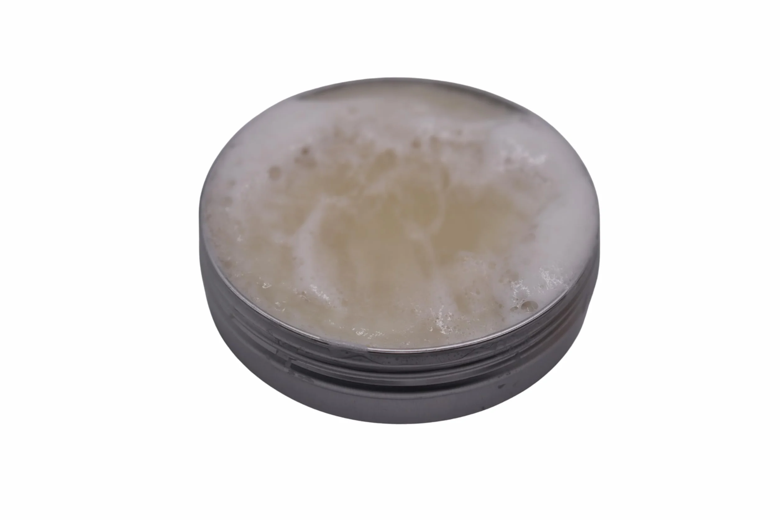 Sapone da barba 50% karité e baobab, con olio essenziale di lavanda (100 gr). Prodotto artigianale ottenuto da impasto a freddo. Cremoso e idratante. Tagliato a mano.