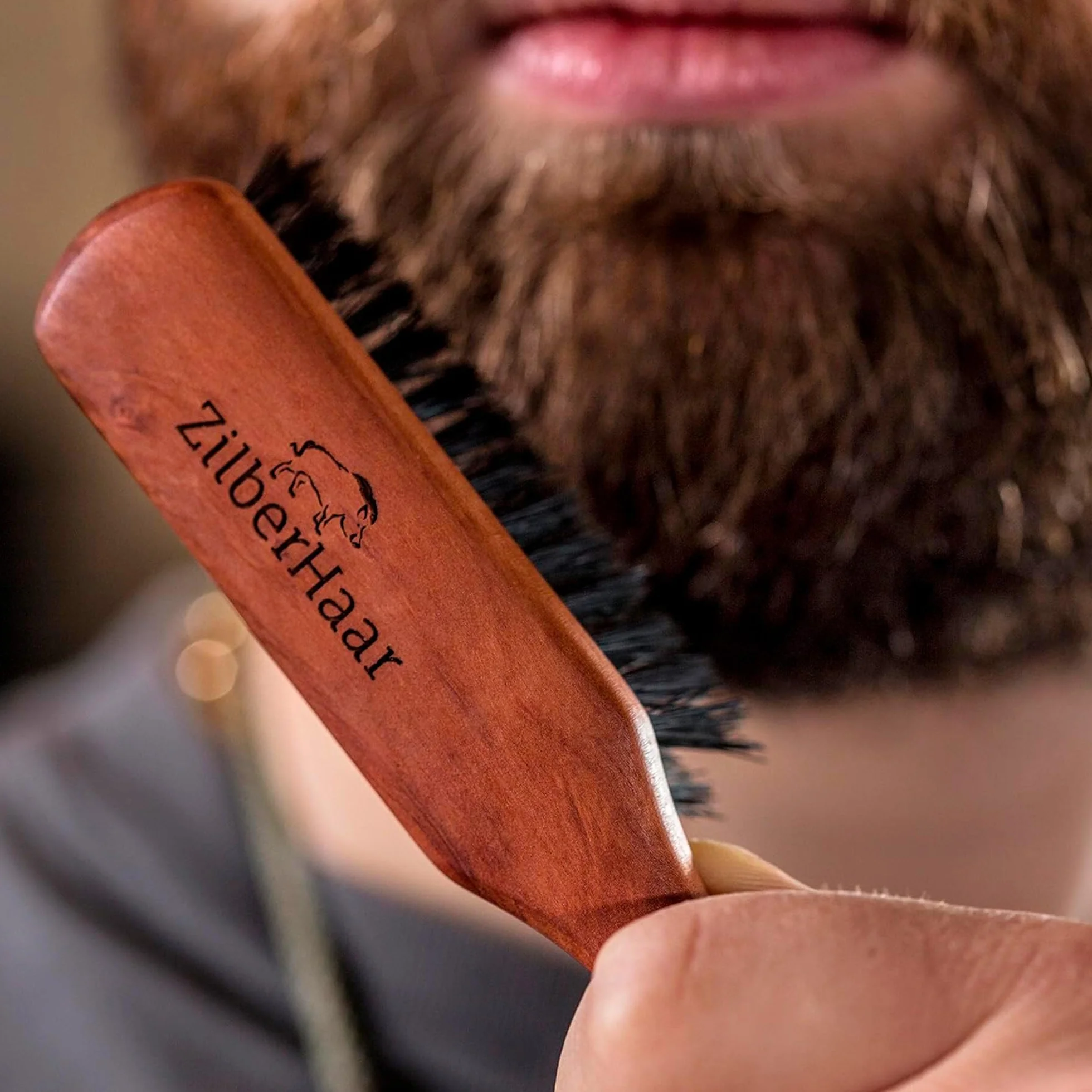 ZilberHaar - spazzola da barba (setole morbide), in setole di cinghiale e legno di pero al 100%, adatto a tutti gli oli e balsami per barba, prodotto realizzato in Germania
