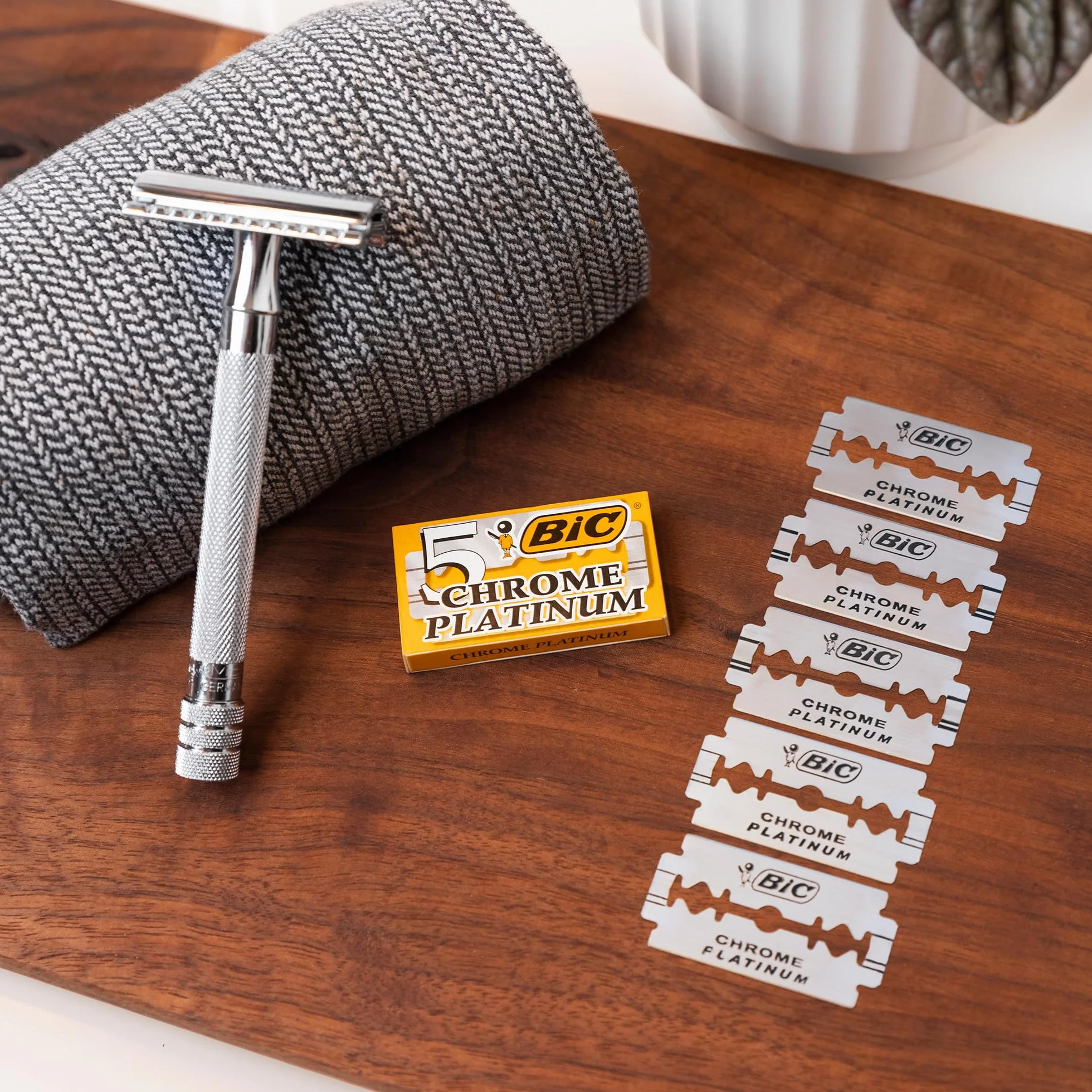 BIC Chrome Platinum lame monouso singole a doppio bordo, rasoi di sicurezza - 5 confezioni da 20 pezzi