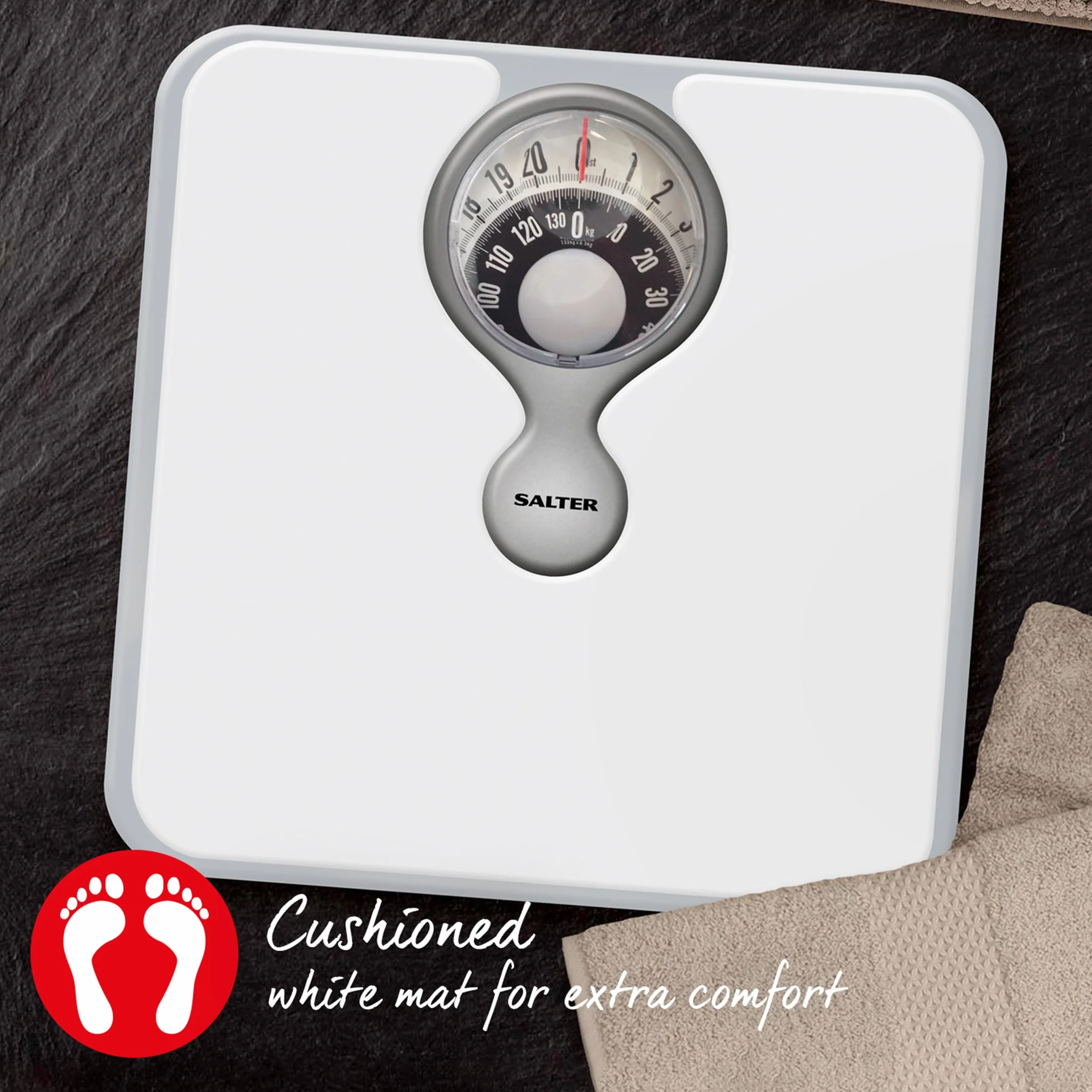Salter Bilancia Meccanica da Bagno – Bilancia Pesa Persona Analogica, Quadrante con Lente d’Ingrandimento, Portata Massima 133 KG, Design Monocromatico, Senza Batterie, Colore Bianco