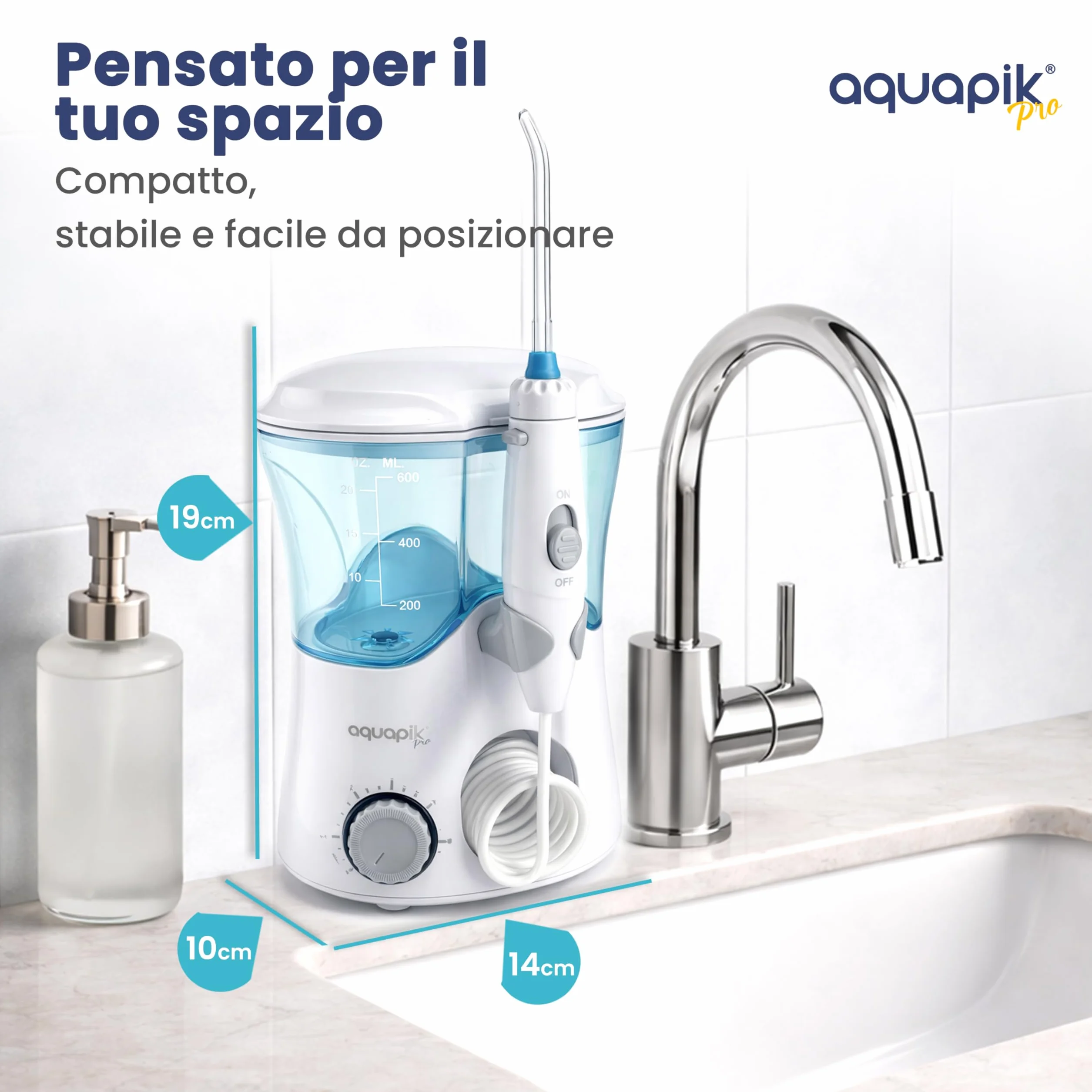 Aquapik PRO Idropulsore Dentale da Tavolo, Irrigatore Orale 600 ml con 8 Ugelli e 10 Livelli di Pressione, Ugello Rotante 360°, per Pulizia Interdentale, Apparecchi e Impianti, Bianco