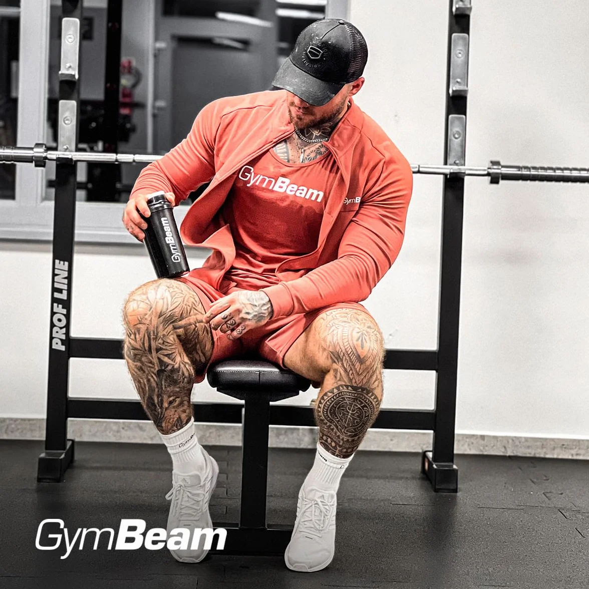 GymBeam Shaker per Proteine Premium, 700ml, con Coperchio Filettato, Adatto per Lavastoviglie, Microonde e Frigorifero, Shaker Palestra, Non Contiene BPA e DEHP (Black)