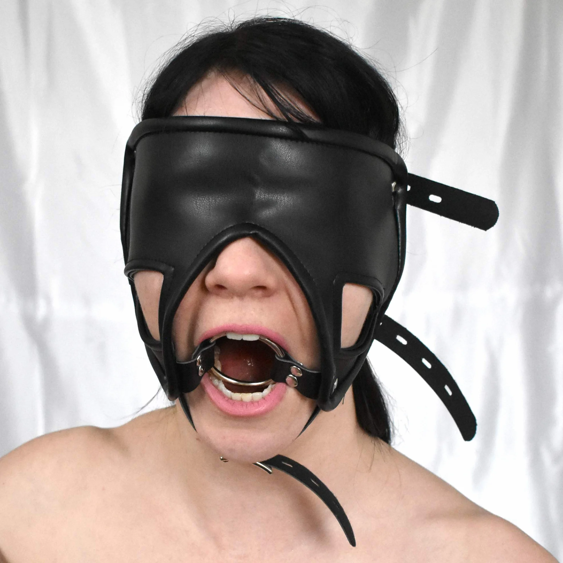 Maschera Bondage bloccabile con O-Ring BDSM in finta pelle giocattolo sessuale per coppie