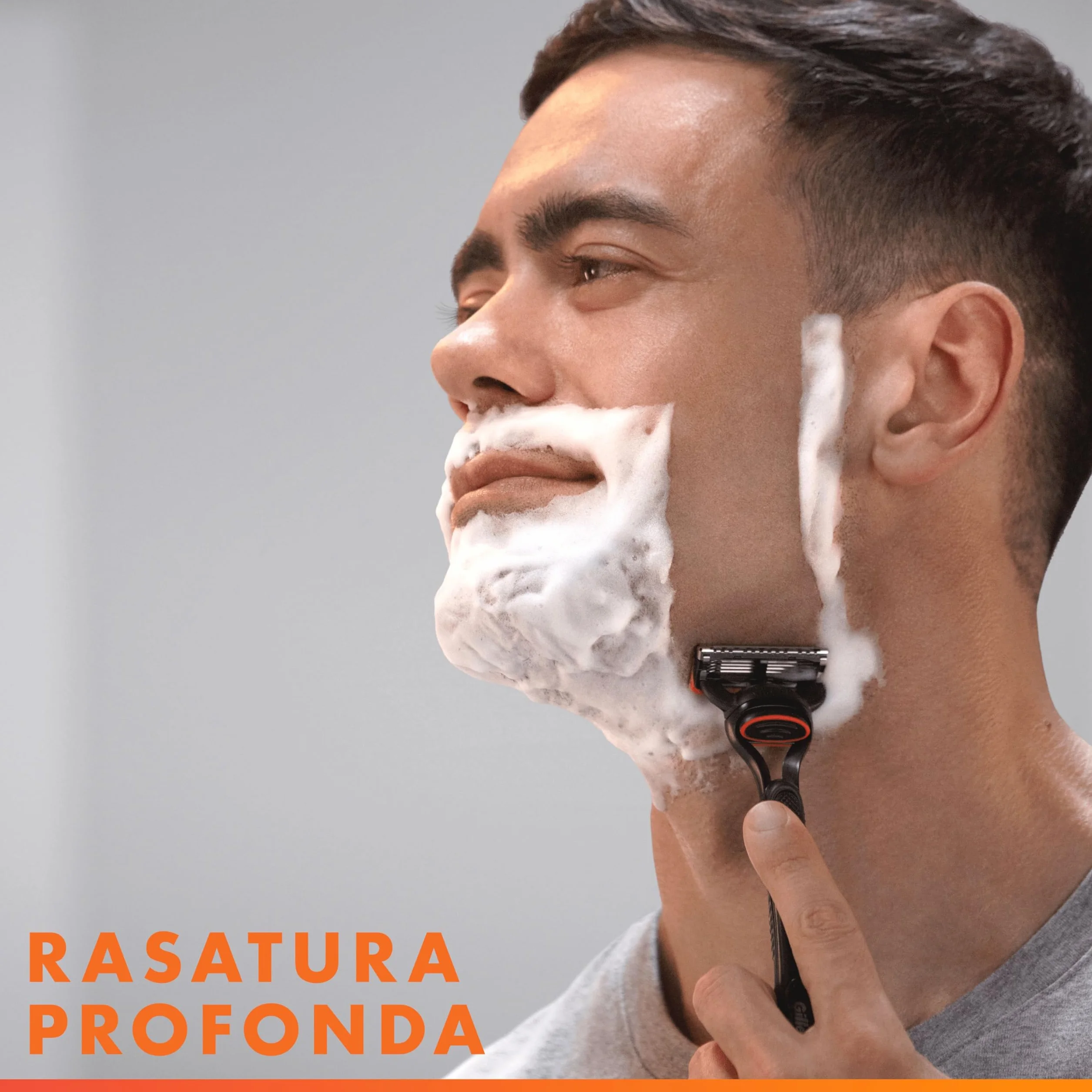 Gillette Fusion5 12 Lamette di Ricambio per Rasoio, con Striscia Lubrificante per una Scorrevolezza Fluida e 5 Lame per una Rasatura Profonda e Duratura, Lamette Rasoio Barba Gillette
