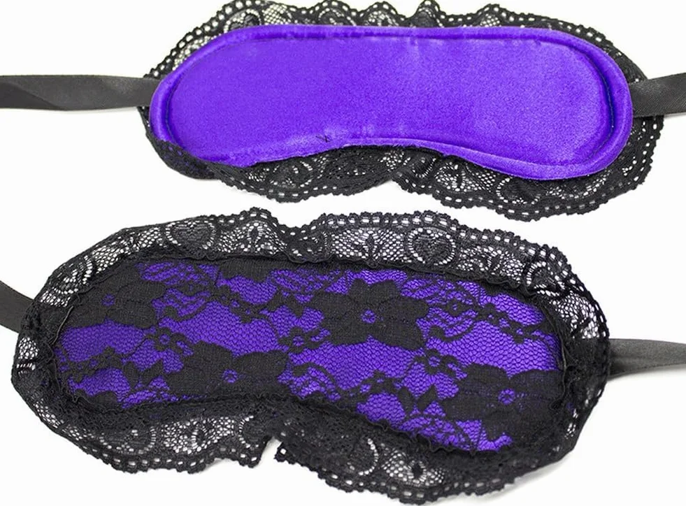Maschera copri occhi in raso e pizzo per donna sexy