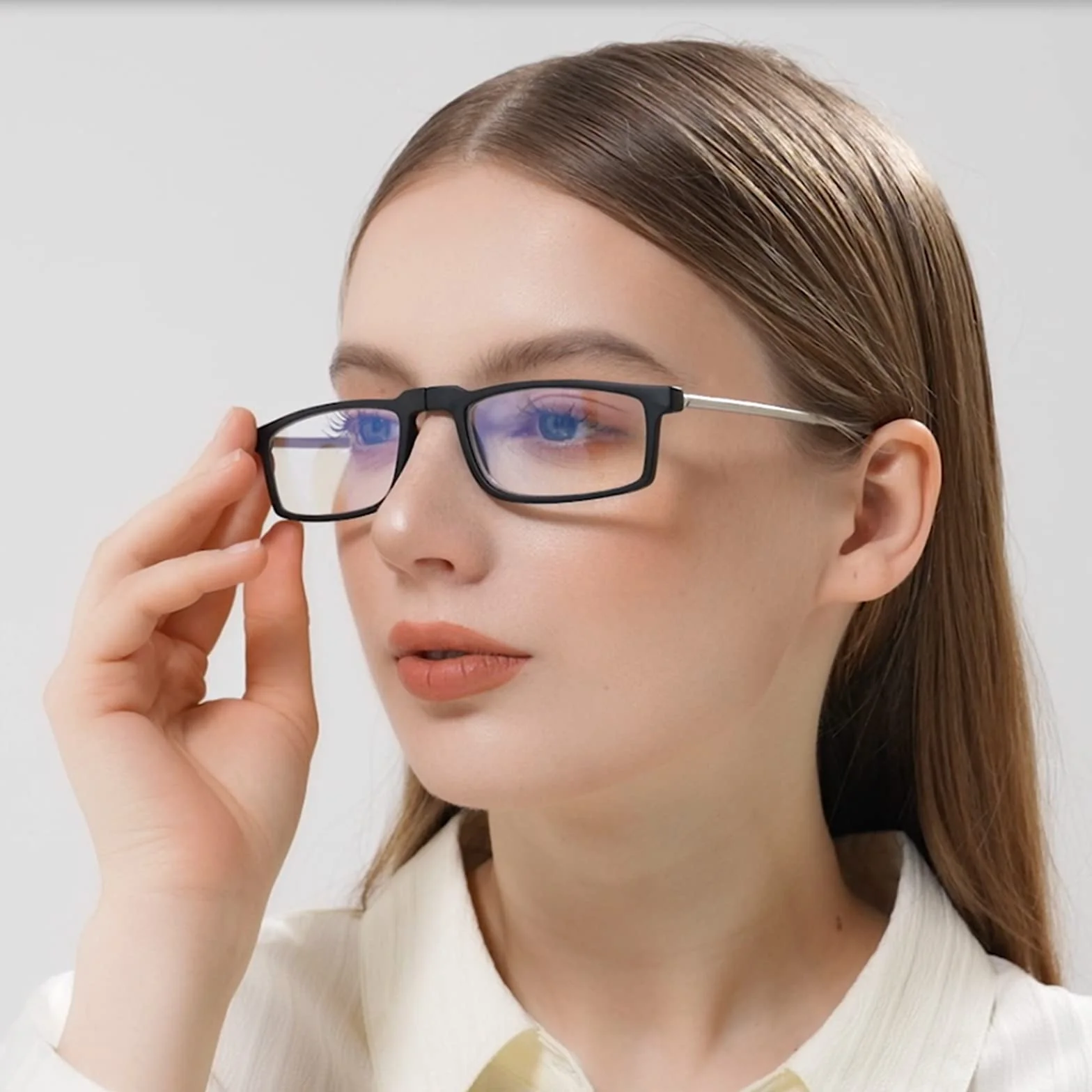 Hubeye Occhiali Da Lettura Pieghevoli Anti luce blu Con Asta Telescopica Scatola Elastica Portatile Ultraleggera alla Moda Per Uomo e Donna 2.50