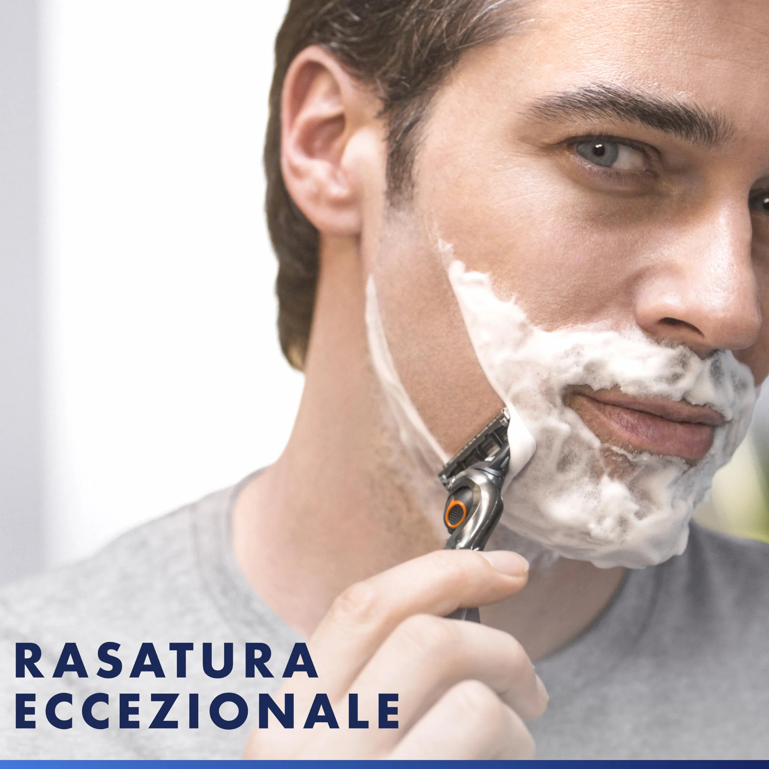 Gillette Proglide 12 Lamette Gillette da Barba di Ricambio per Rasoio Barba Manuale, a 5 Lame, Lamette Uomo per una Rasatura Profonda, con Lubrastrip e Supporto, Idea Regalo
