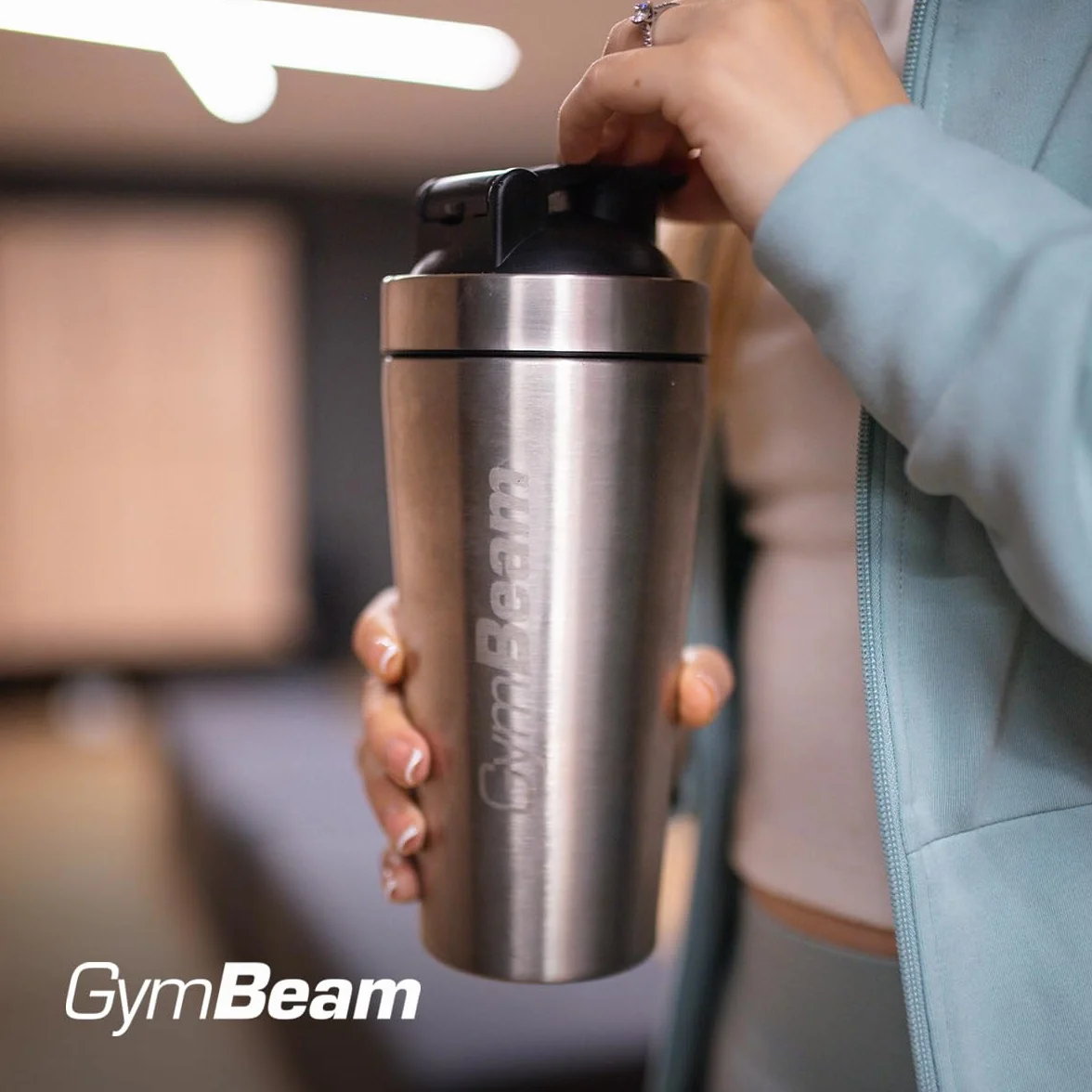 GymBeam Shaker Steel, Agitatore in Metallo, Shaker per Bevande Proteiche in Acciaio Inox, Leggero e Resistente da 750 ml, Non Trattiene Odori Sgradevoli, Ideale per Miscelare Integratori Alimentari