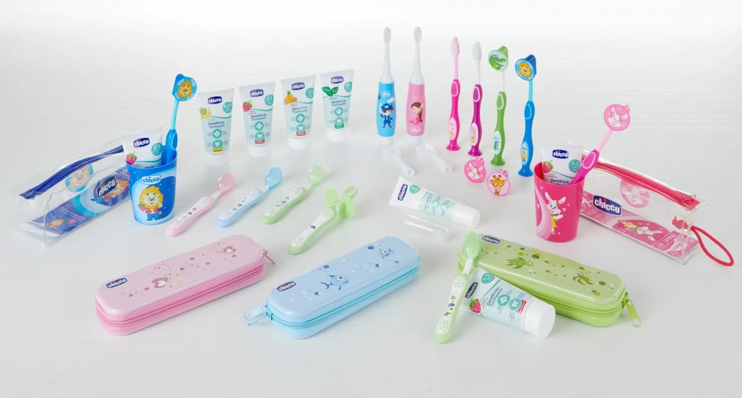 Chicco Spazzolino Elettrico Bambini, Setole Morbide, Delicato Sulle Gengive, Con Batterie Sostituibili E Testina Di Ricambio, Rosa, 3 Mesi+