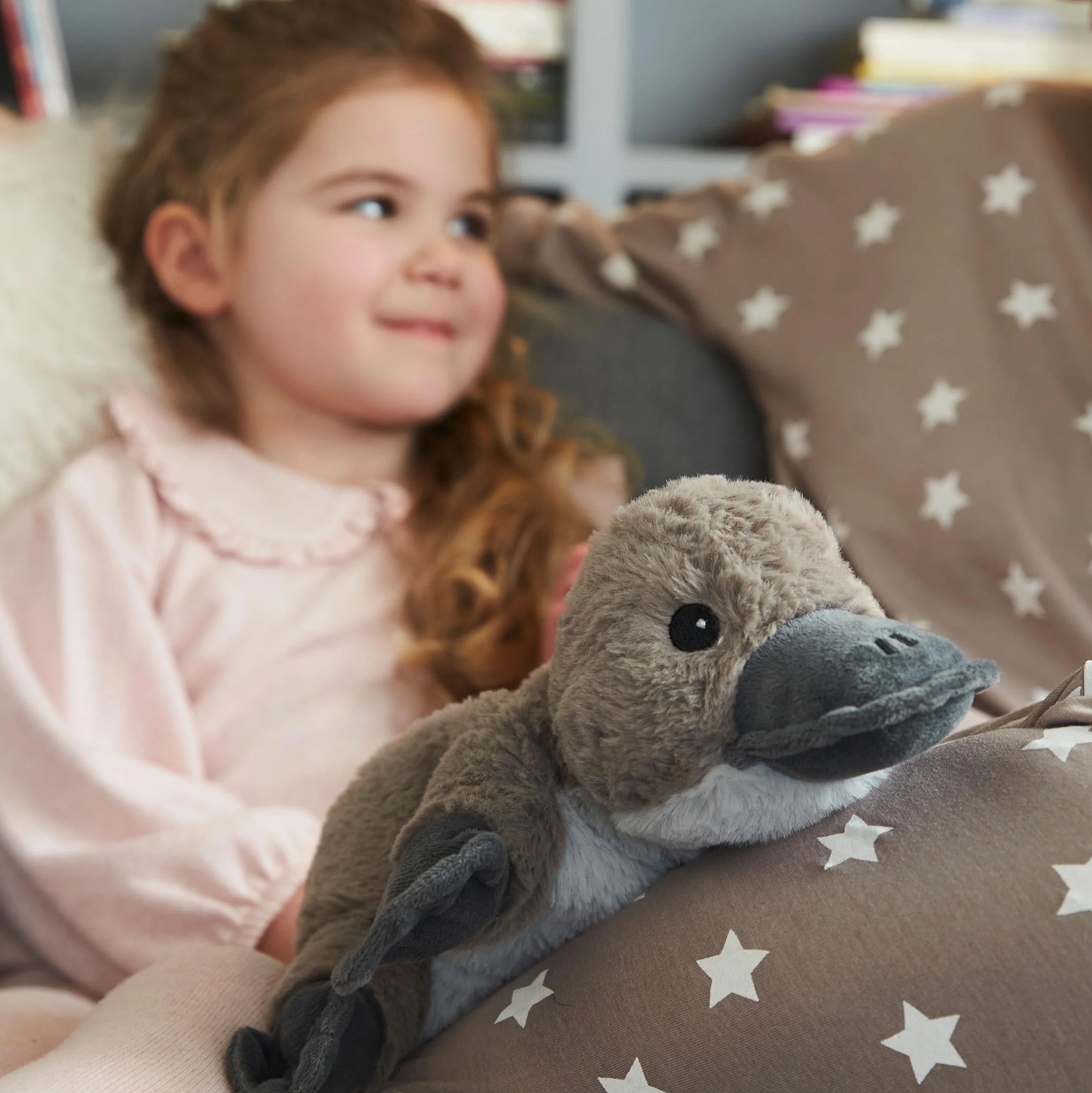 Warmies Peluche Ornitorinco Borsa di Grano Riscaldabile al Microonde con Profumo di Lavanda Francese, Orsetto Ponderato Caldo o Freddo per Relax e Sollievo Caldo, Adatto per Adulti e Bambini