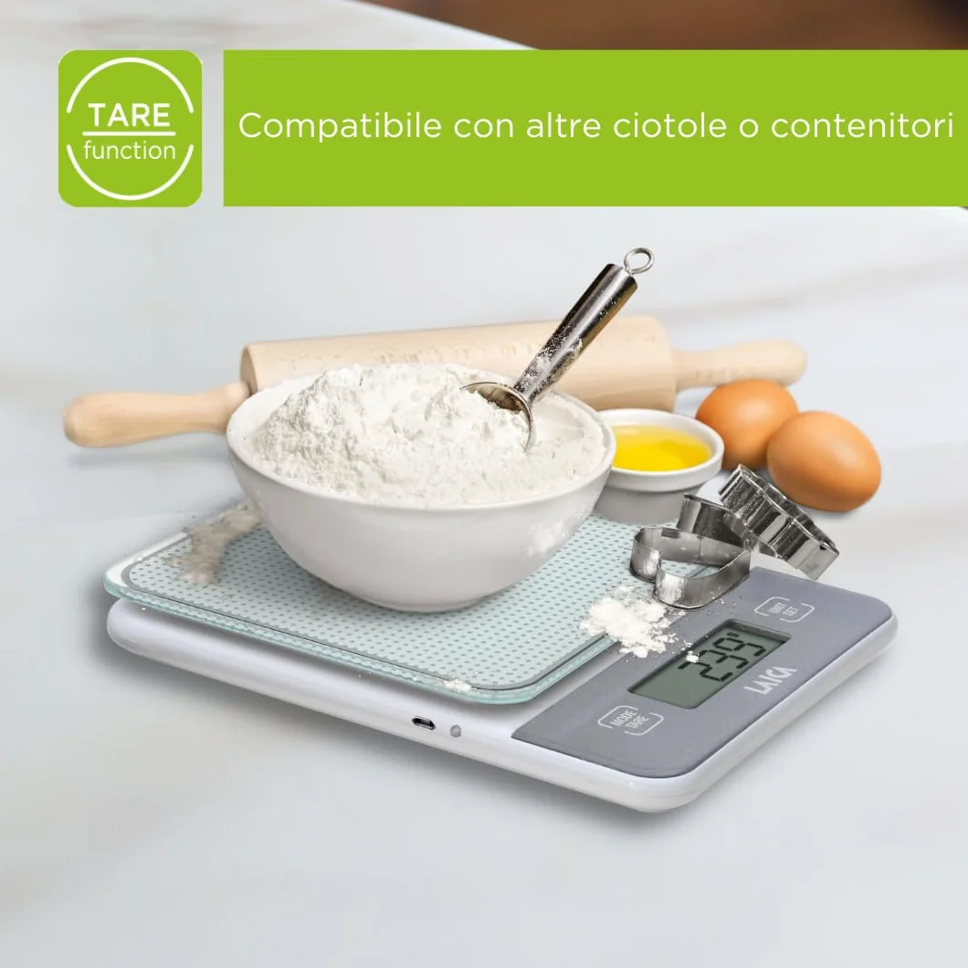 Bilancia elettronica da cucina LAICA, bilancina digitale, per cucinare, in grammi o once, display LCD ad alta precisione in vetro temprato, funzione Tara, ricaricabile - Portata di 5 kg