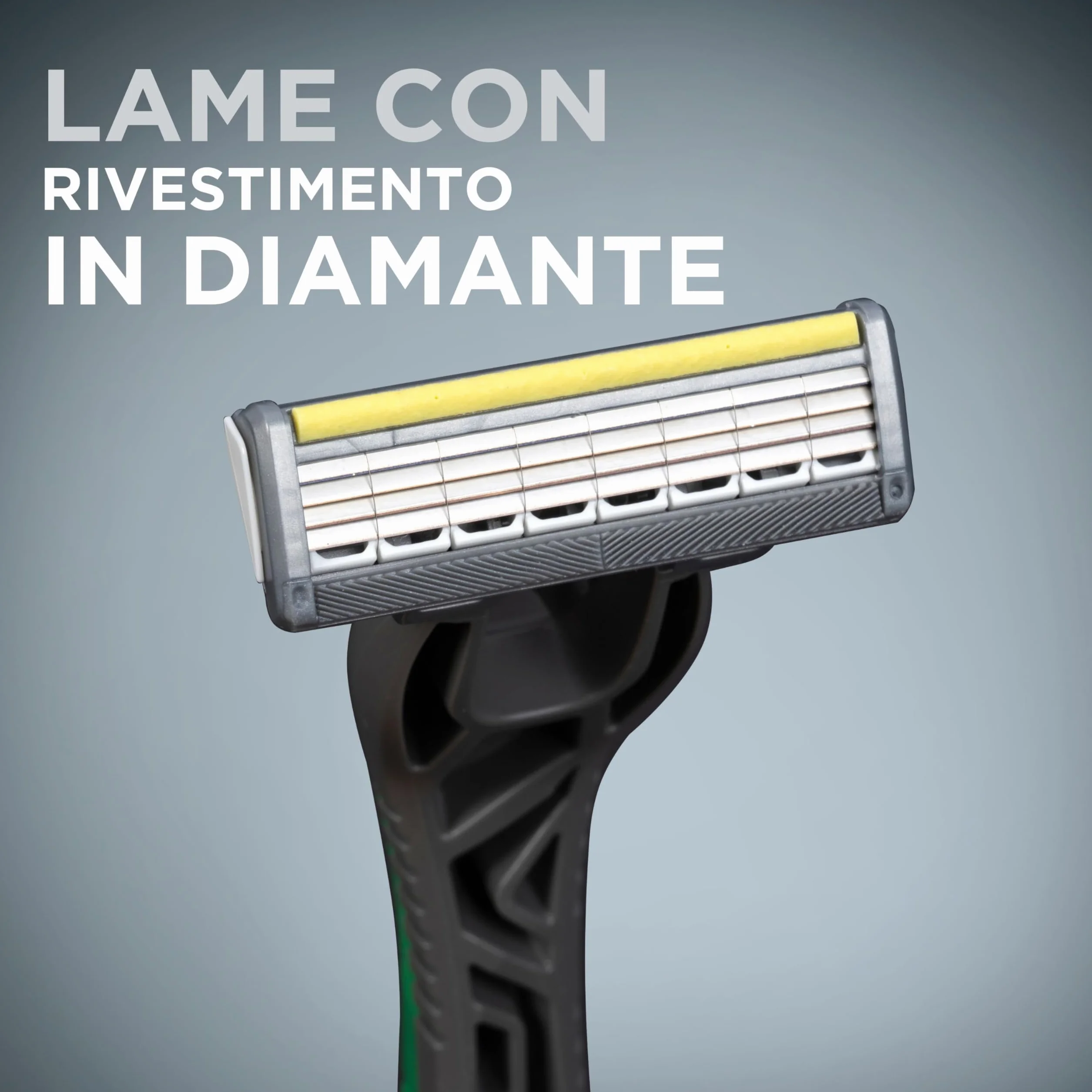 Wilkinson Sword - Quattro Essential 4 Sensitive - Rasoio Usa & Getta - Rasoio a 4 Lame per Uomo con Striscia Lubrificante con Aloe - Lame rivestite in Diamante - Confezione x3+1