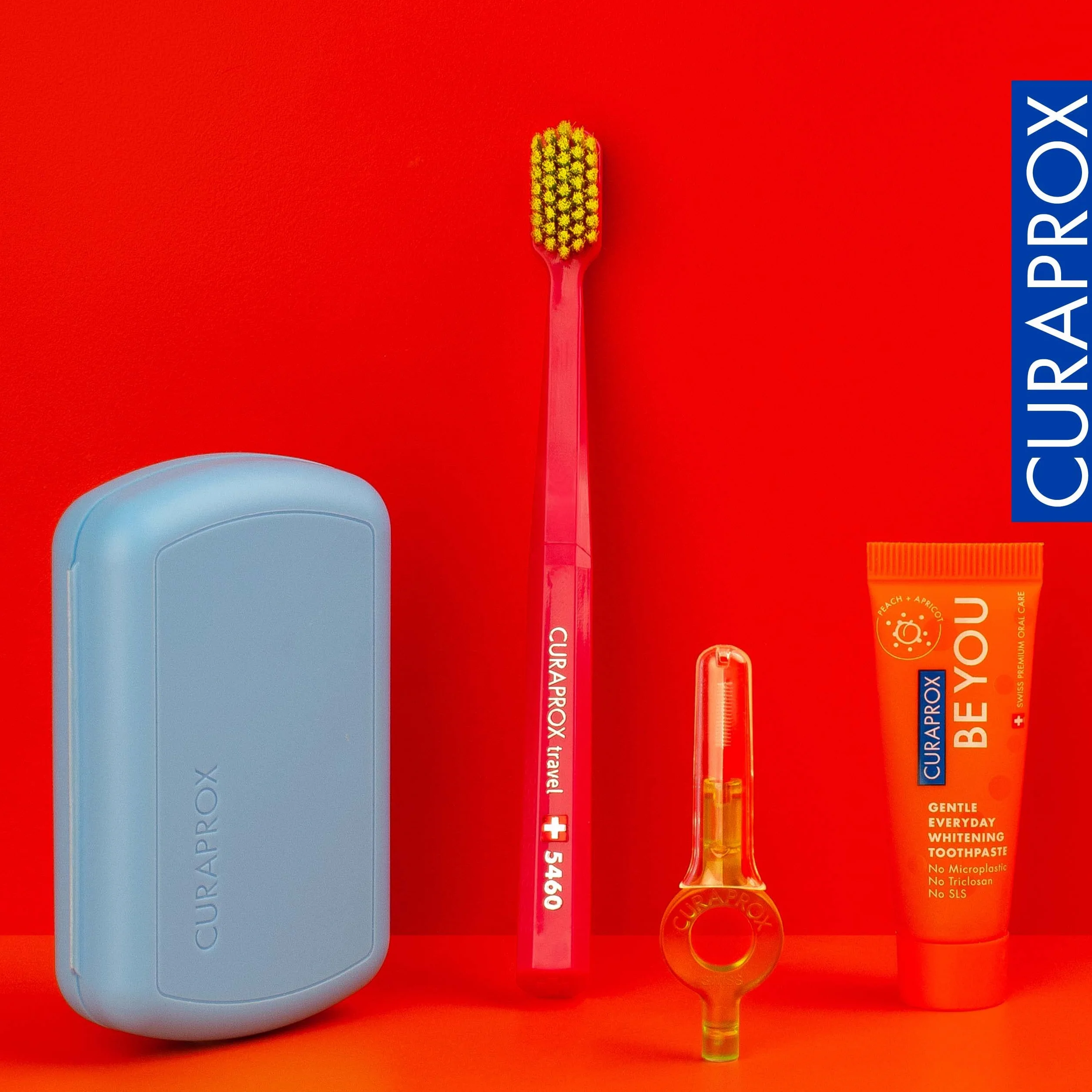 Curaprox Travel Kit-CS 5460 Spazzolino da denti con dentifricio "Be You" | 2 Scovolini CPS Prime 07 e 09 / Dental Care Kit 9,5 cm x 6 cm/Blu/Made in Switzerland