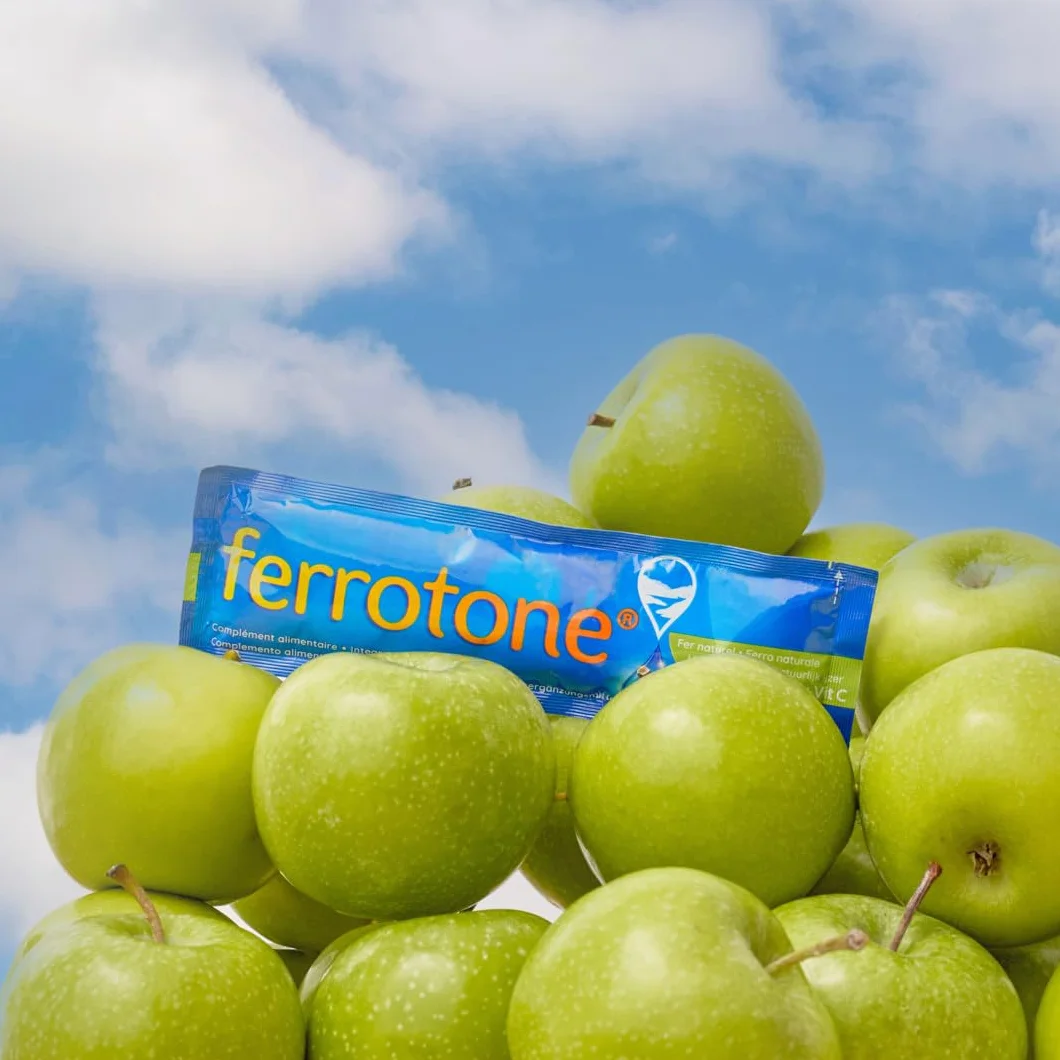 Ferrotone Integratore Alimentare a Base di Acqua Ricca di Ferro - Pacco da 28 bustine x 25 ml