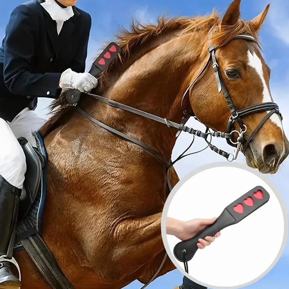 Gioco di punizione con sculacciate e maschera per gli occhi Coppia d'amore