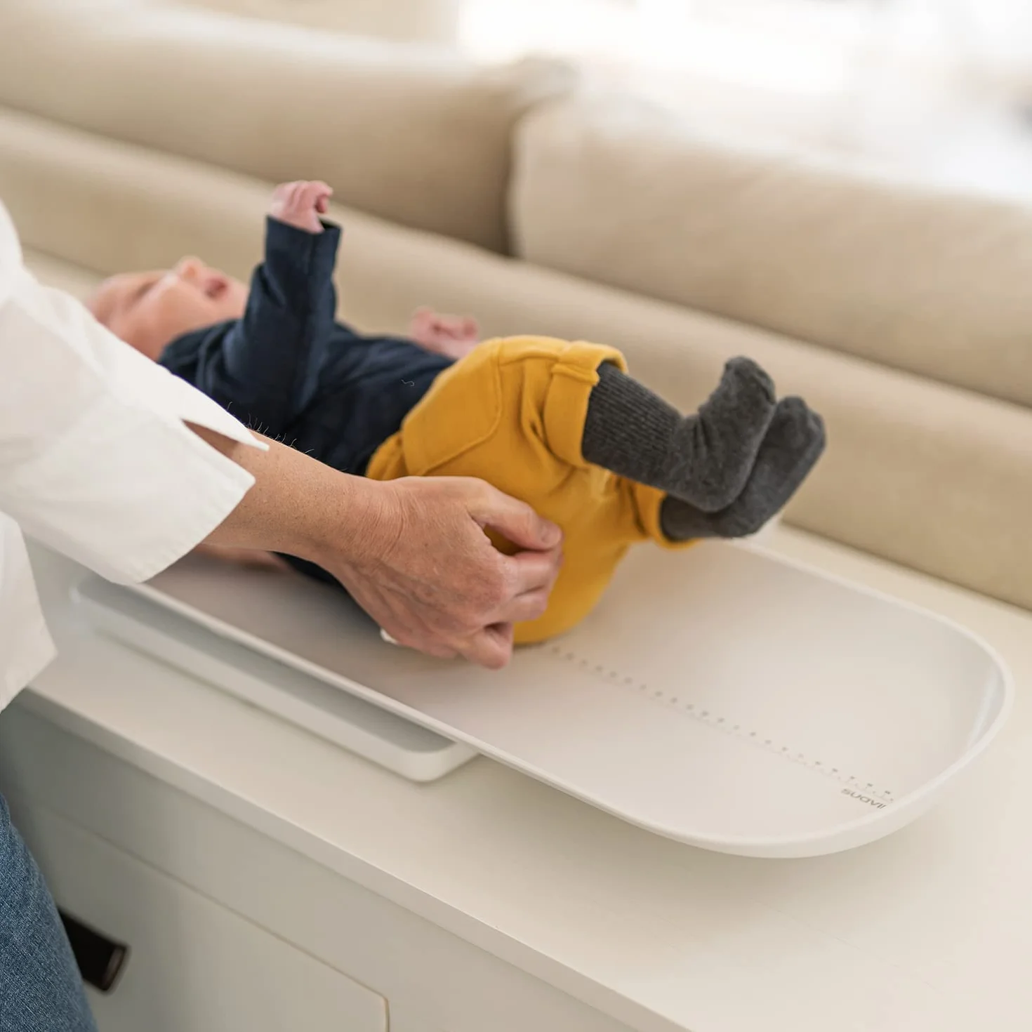 Suavinex Bilancia Digitale Neonati Adulti 1-100 kg Vassoio Pesata Rimovibile
