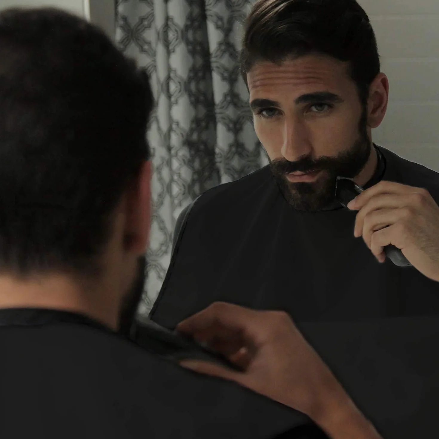 Grembiule da Barba Impermeabile Telo per Barba Cattura Barba e Capelli Antiaderente Con 2 Ventose