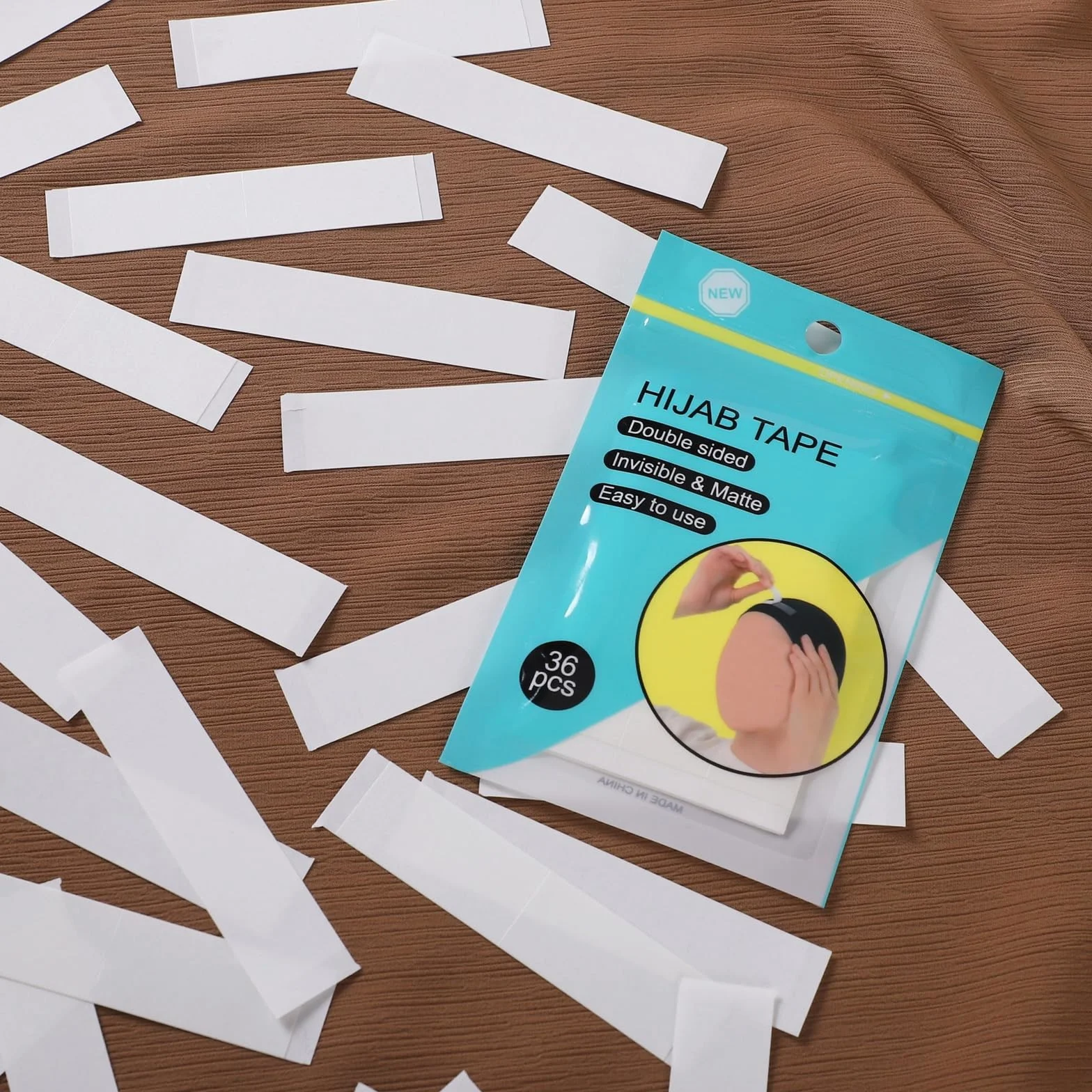 Pacchetto 36pcs Strisce Adesive Anti -Esposizione per Donne Usi Singoli Nastro A Doppio Lato Collare Fisso con Adesivi Antisciplici in Tessuto A Doppio Lato Hijab Hijab