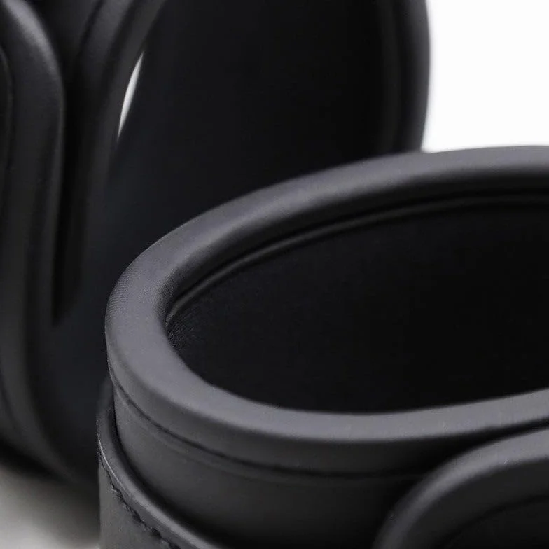 BONDAGERIE® Manette All Black Morbide, con catenina, colore Nero