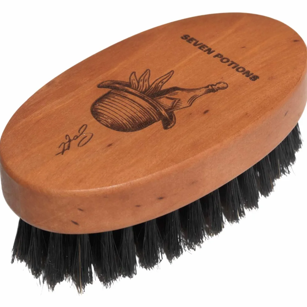 Seven Potions Spazzola da barba da uomo con setole di cinghiale - Realizzata in legno di pero con morbidi peli di cinghiale a taglio secondario - Setole morbide per domare e ammorbidire i peli del