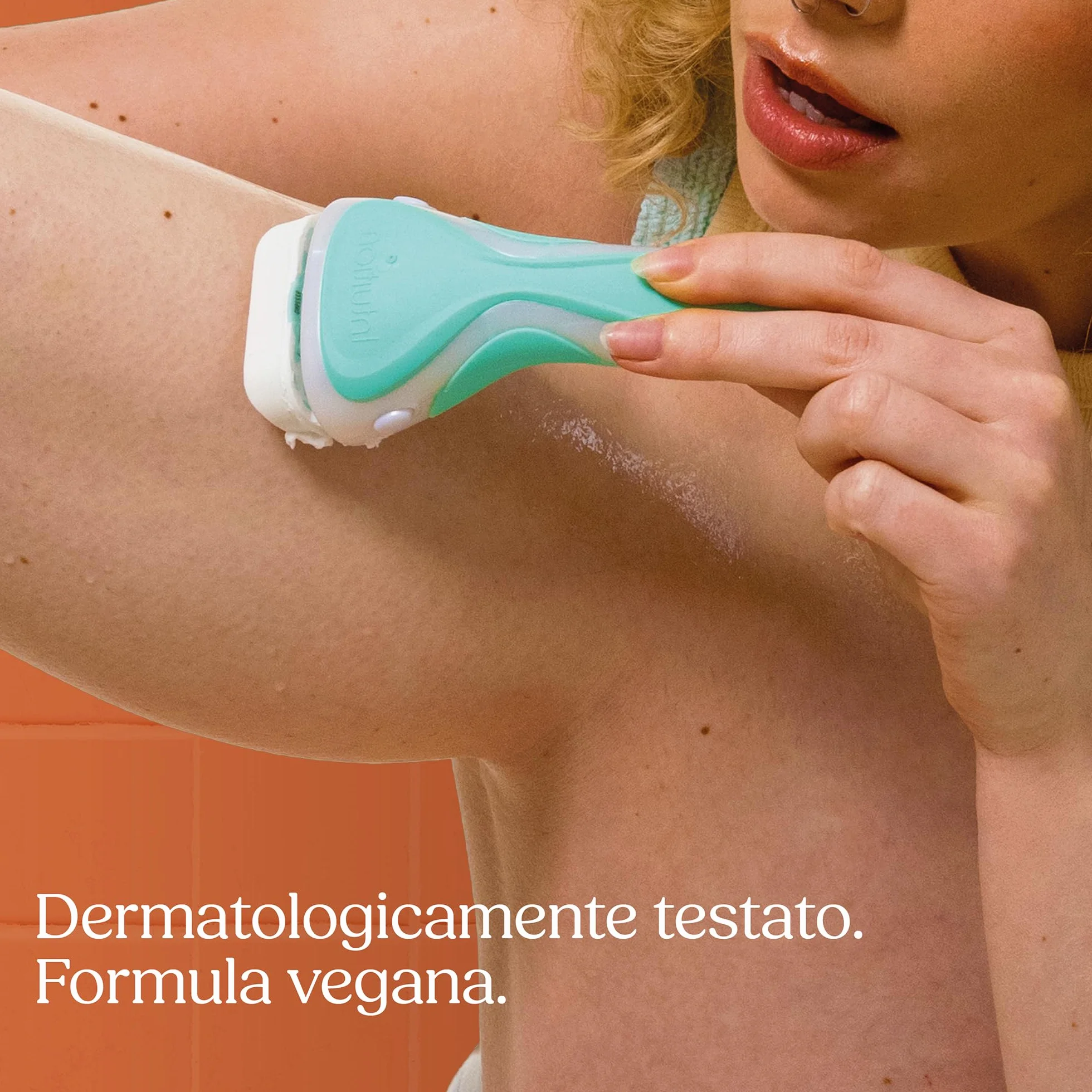 Wilkinson Sword Intuition 2in1 Soap & Shave per pelli sensibili rasoi da donna, manico rasoio da donna e 1 ricarica