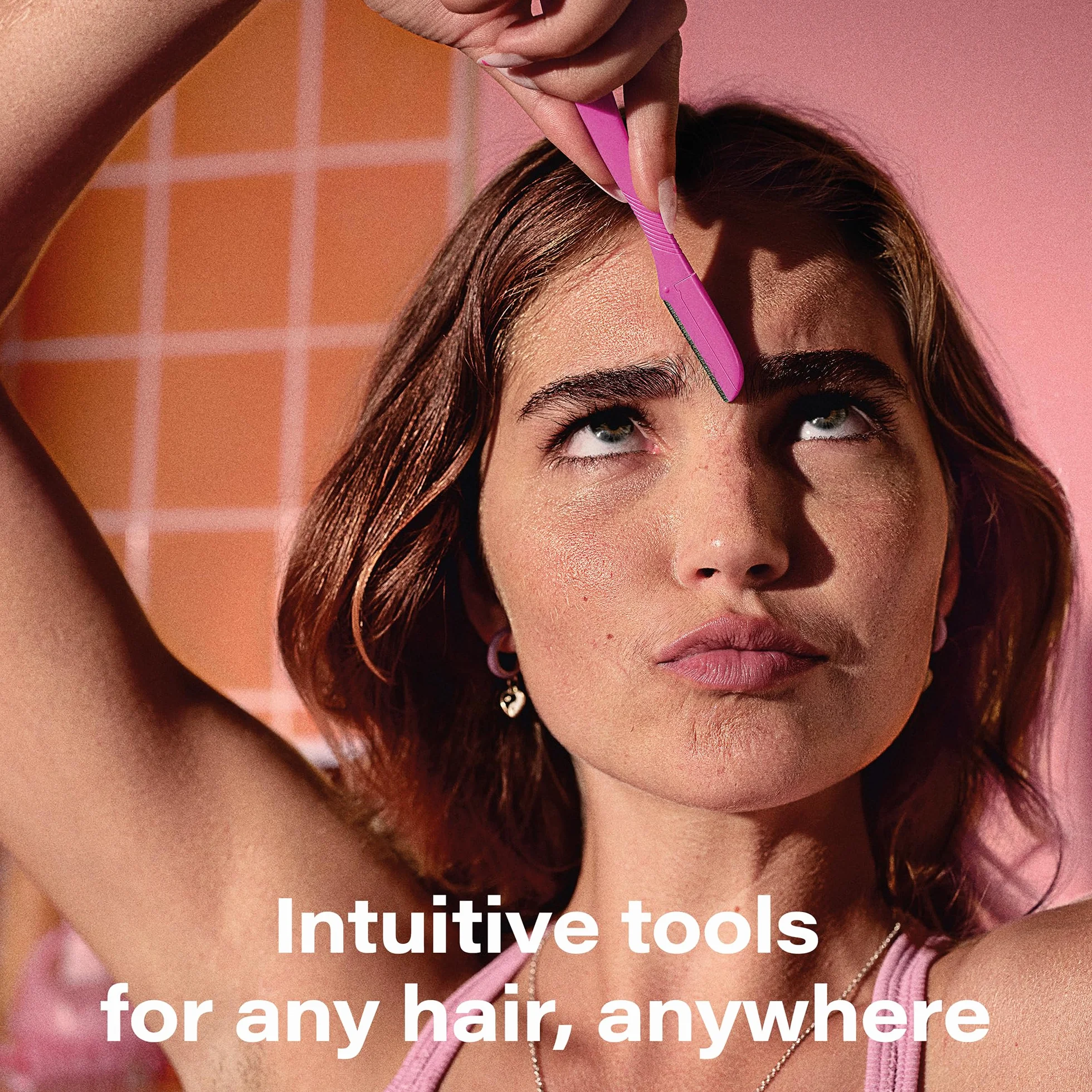 Wilkinson Sword Intuition rasoio per sopracciglia XL con 5 beauty tool e cappuccio di precisione