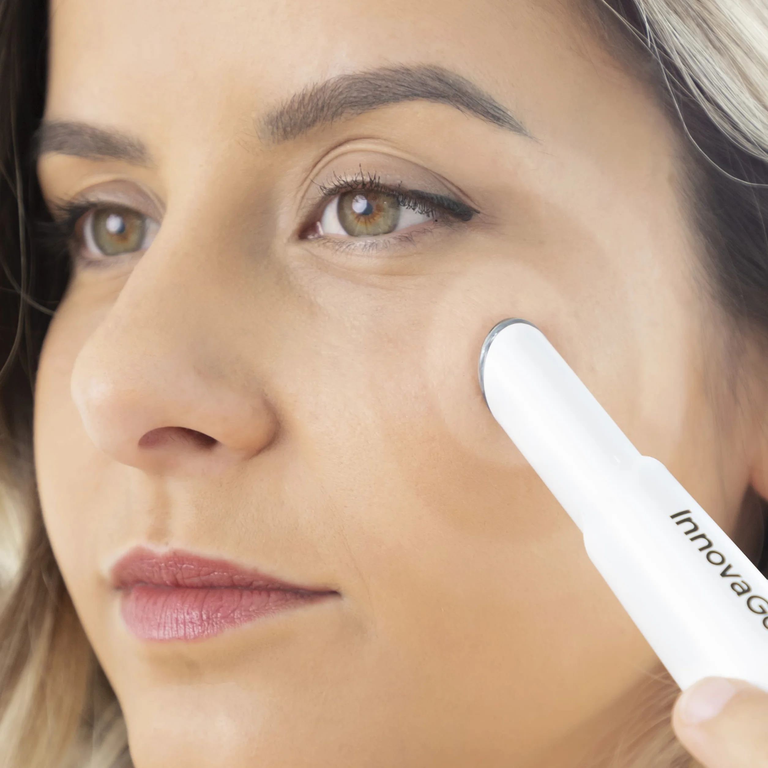 InnovaGoods® massaggiatore elettrico per oculare anti-rughe e anti-età, fototerapia per oculare
