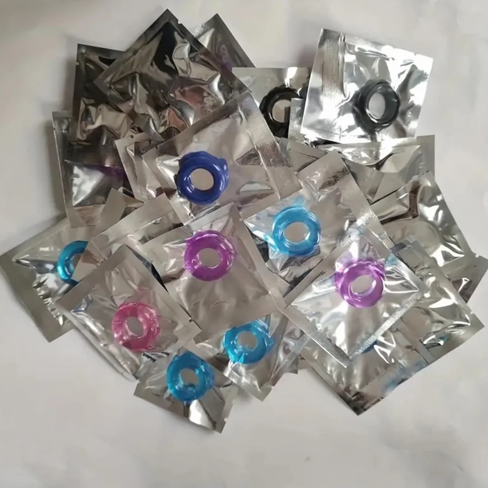 6 pezzi di anelli in silicone nero morbido e super elastico