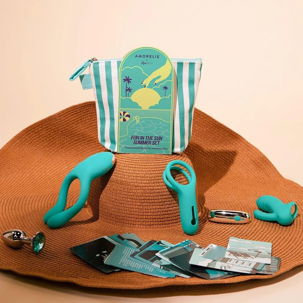 AMORELIE Loveboxxx - Confezione regalo "Fun in the Sun", set erotico per coppie, 5 pezzi (valore superiore a 100 €)