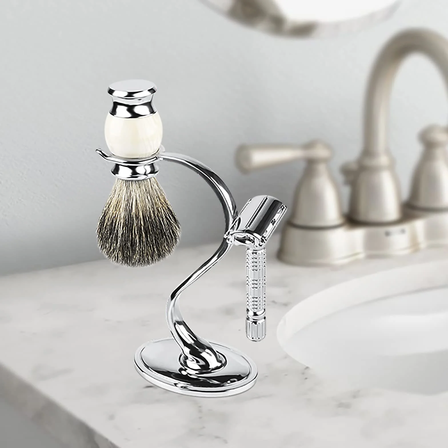 Linkidea Supporto per Rasoio, Porta Pennello da Barba in Lega di Zinco con Base Antiscivolo, Kit Rasoio di Sicurezza per Doccia e Bagno, Compatibile con Vikings Blade the Chieftain (Cromato)