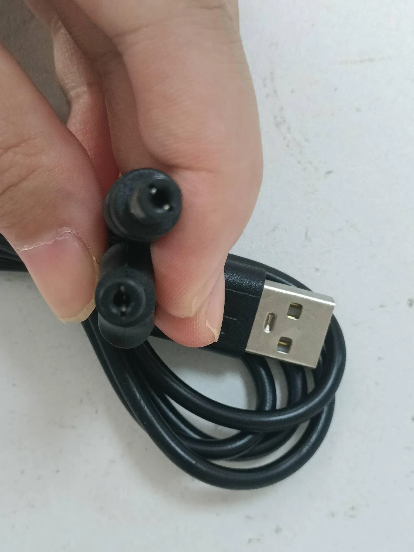 Caricabatterie USB Cavo universale con 6 adattatori spina per rasoio Kit caricatore