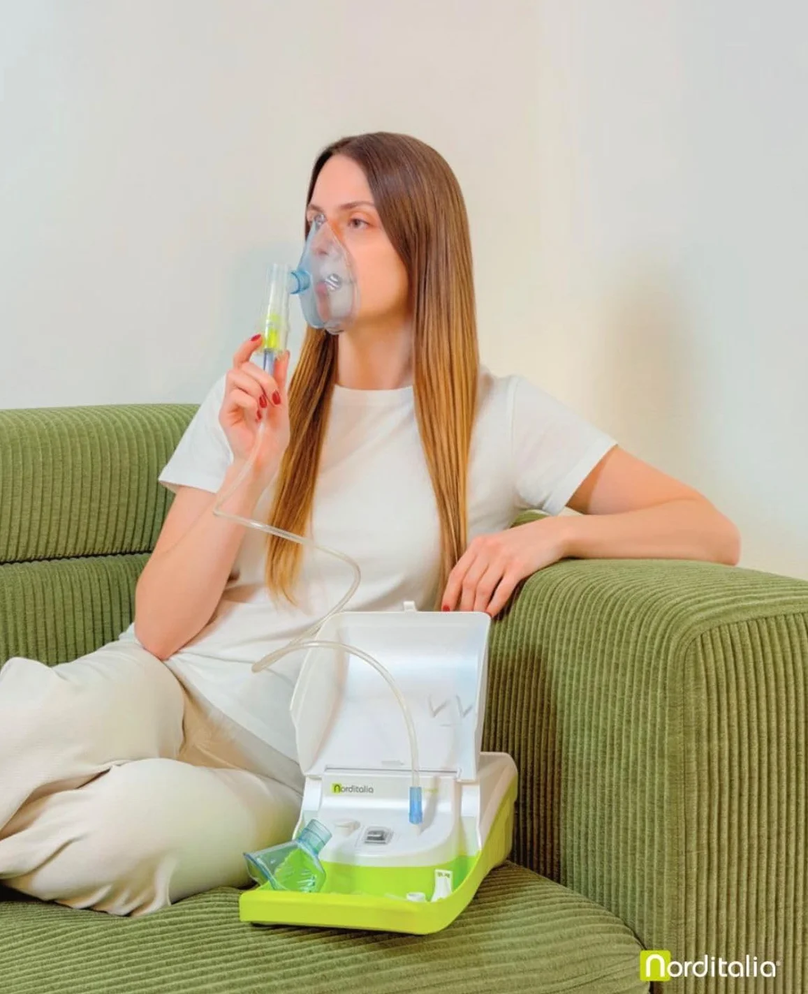 NORDITALIA Aerosol Meganeb Nebulizzazione Mirata Silenzioso con Vano Accessori per Bambini ed Adulti