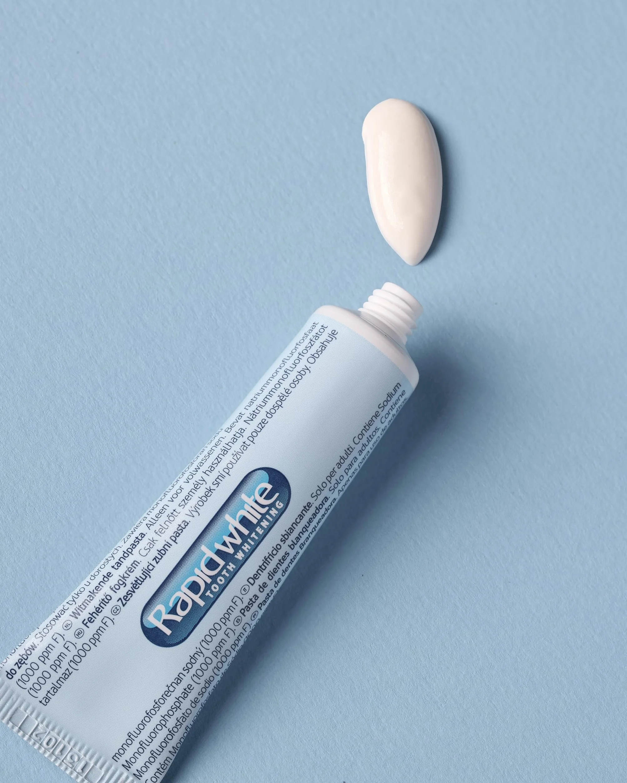 Rapid White Kit Sbiancante Denti con Dentifricio, Sbiancamento 7 Toni, Senza Perossido, Mascherina Morbida, Gusto Menta